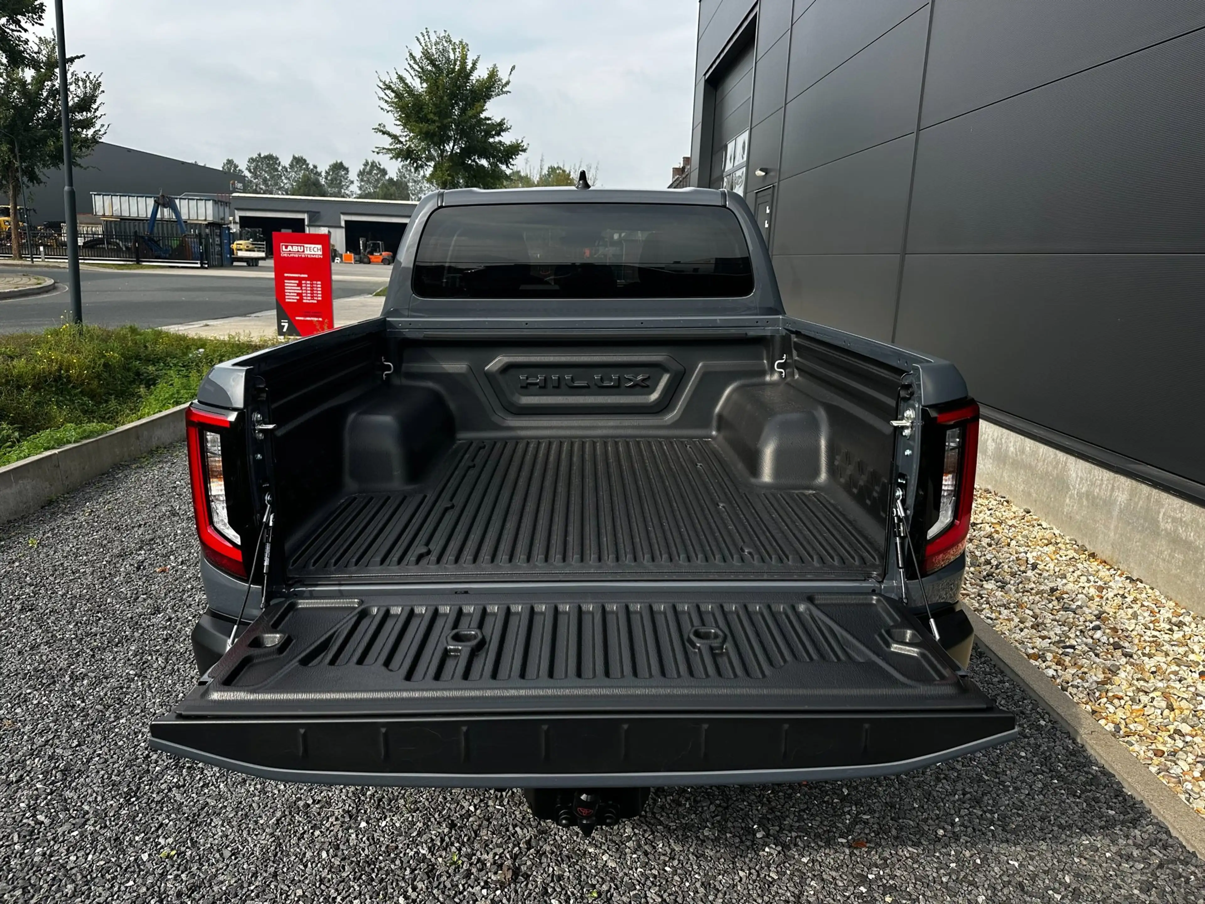 Toyota Hilux Professional Dubbele Cabine BEV Electric | Leder | — photo 11