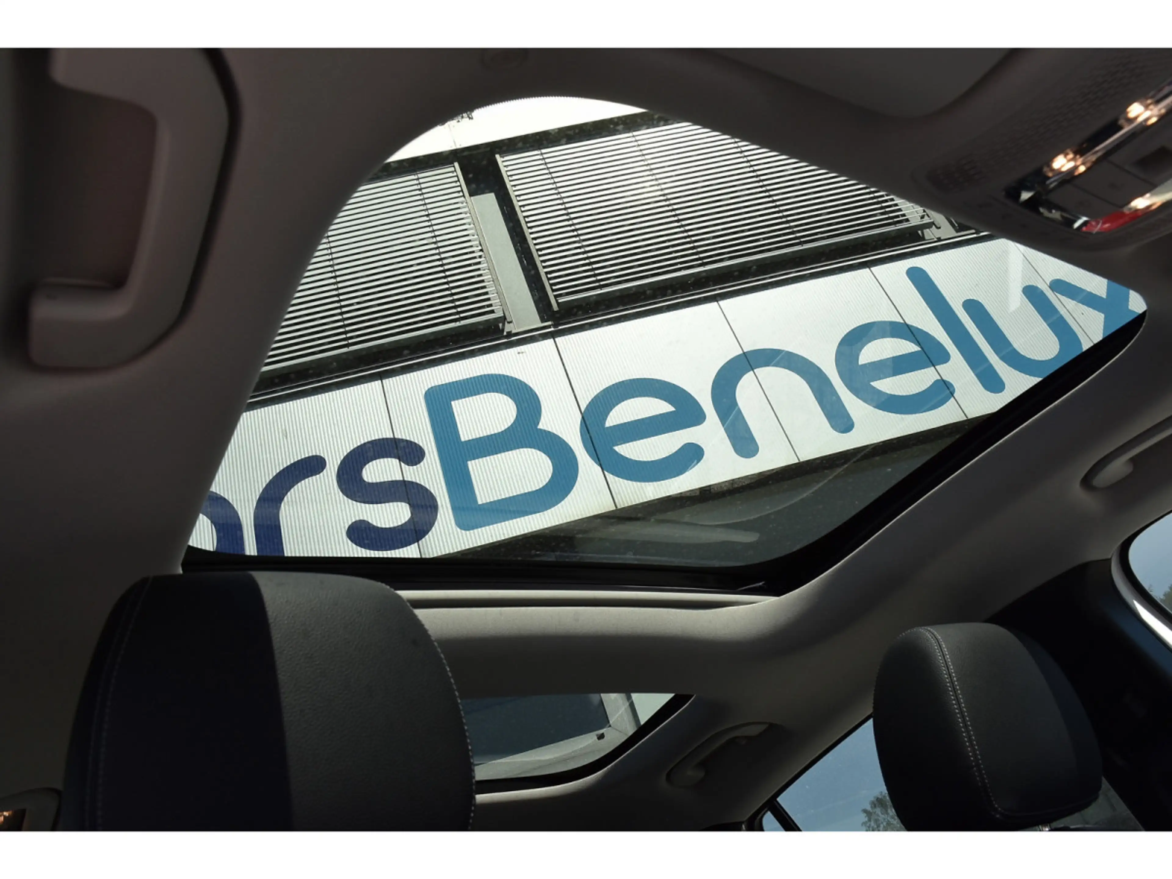 Mercedes-Benz GLA 200 CDI Progressive 8G-Tronic PANO CHFF ADD CAM 1°MAIN — photo 9