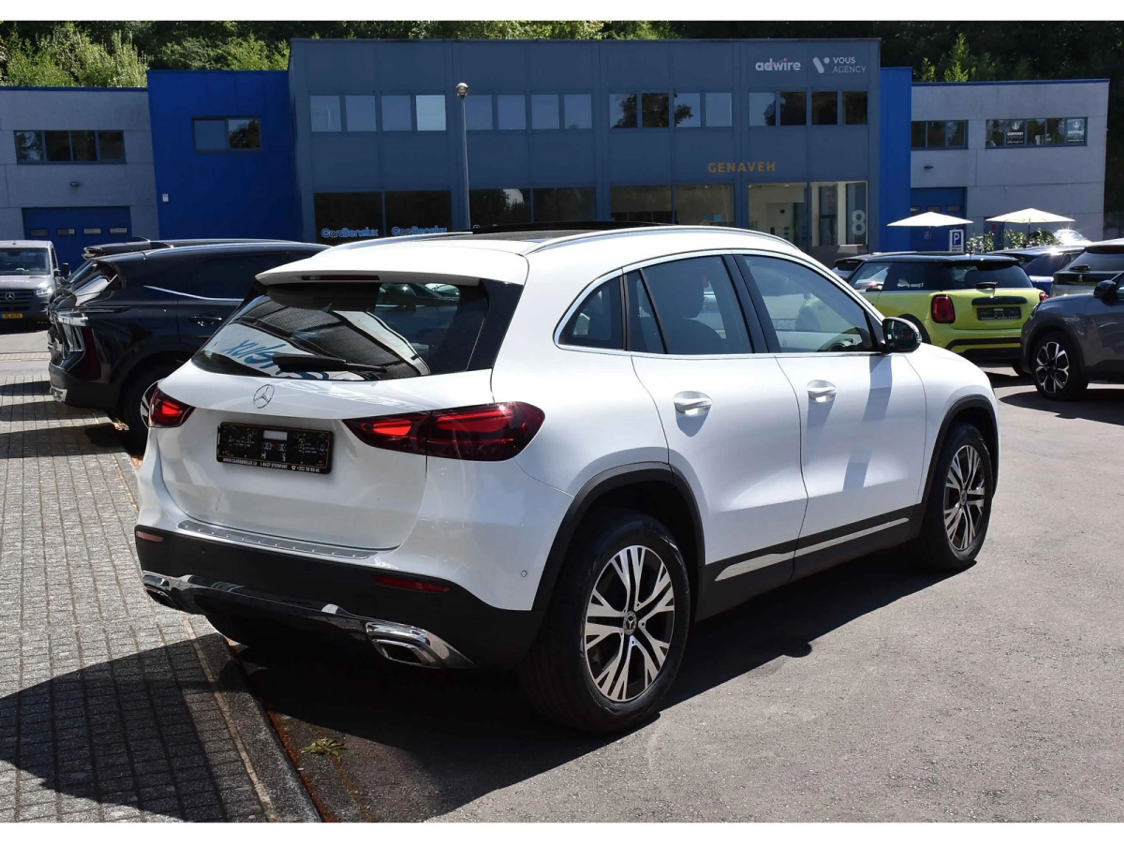 Mercedes-Benz GLA 200 CDI Progressive 8G-Tronic PANO CHFF ADD CAM 1°MAIN — photo 4