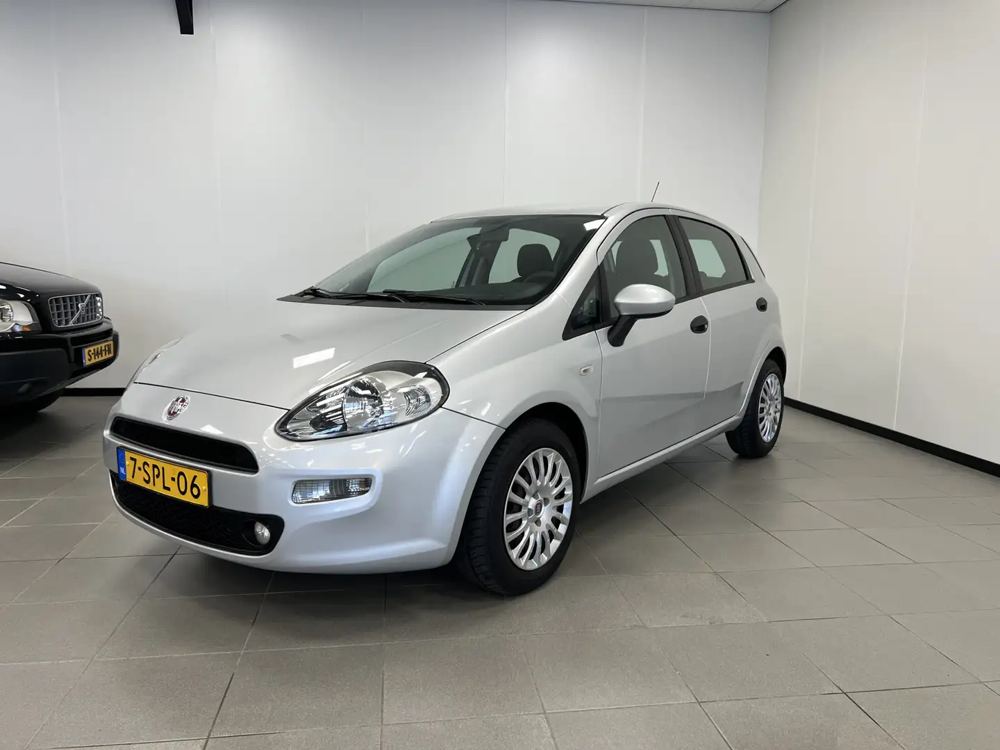 Fiat Punto Evo 1.2 Pop / 5-DEURS / AIRCO / Grijs - 2