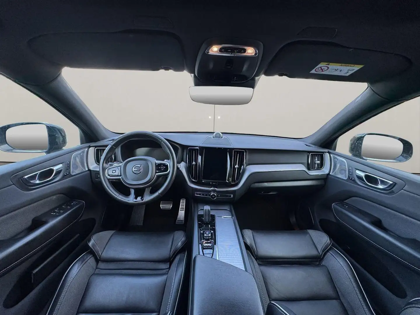 Volvo XC60 T8 R Design AWD*PANO*FOUR-C*B&W*ACC*PILOTAS Schwarz - 2
