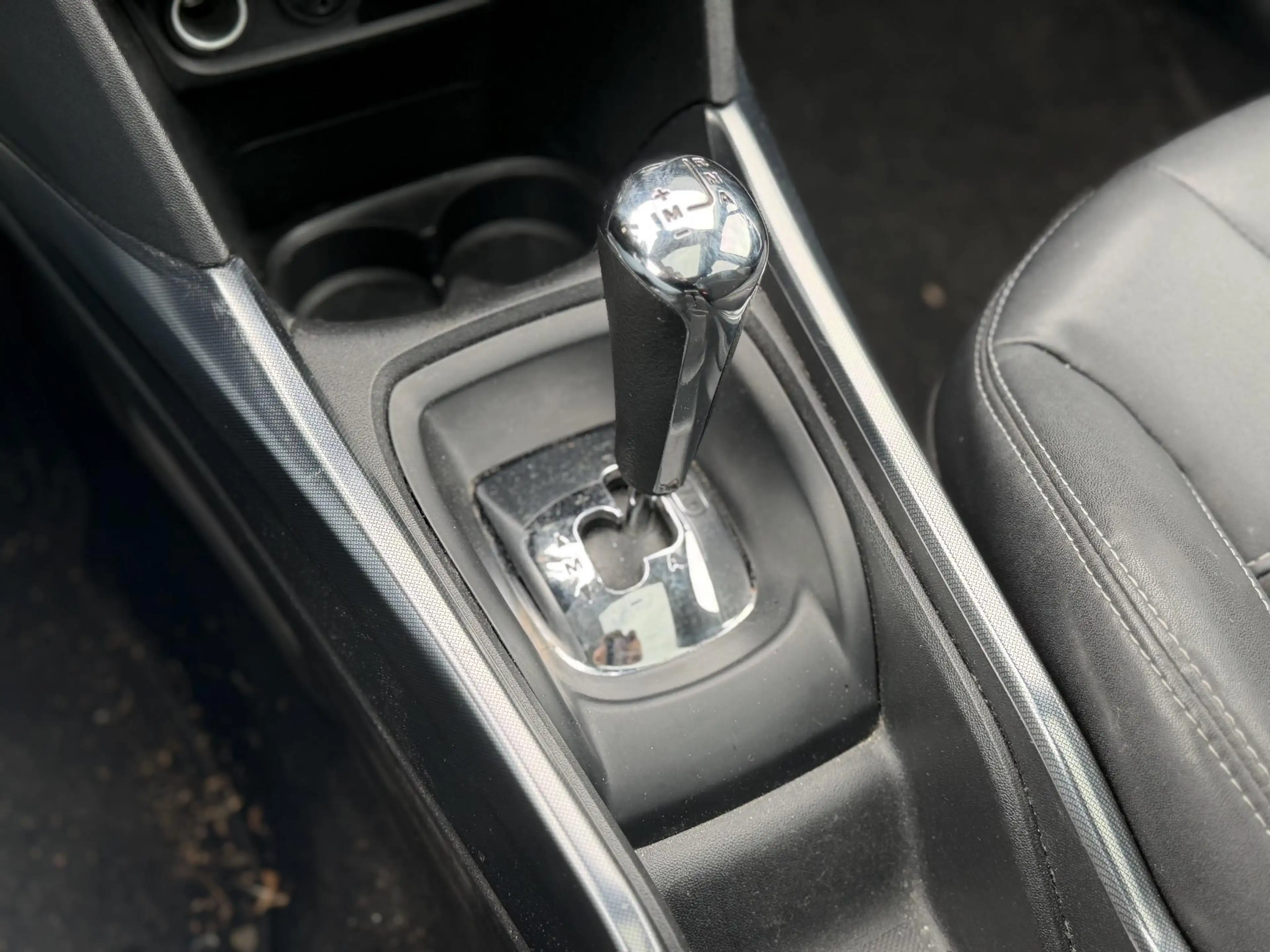 Peugeot 2008 1.2 PureTech Allure Automaat - Navigatie - Climate — photo 22