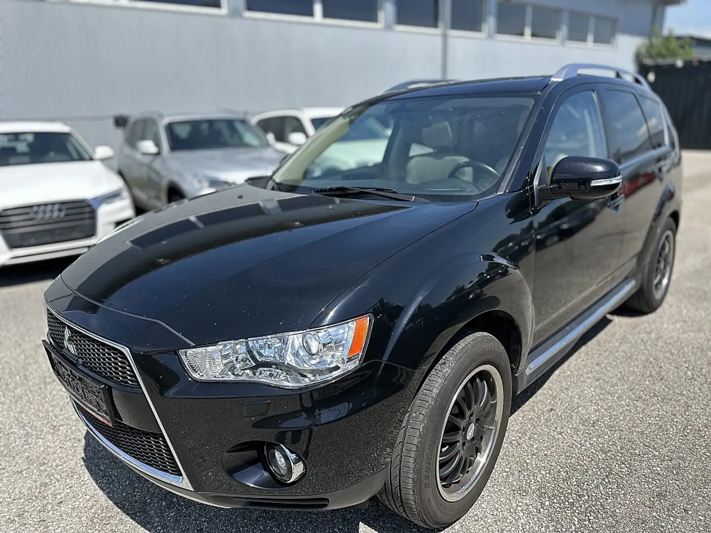 Mitsubishi Outlander 2,2 DI-D TC-SST Intense+ Aut. Schwarz - 1