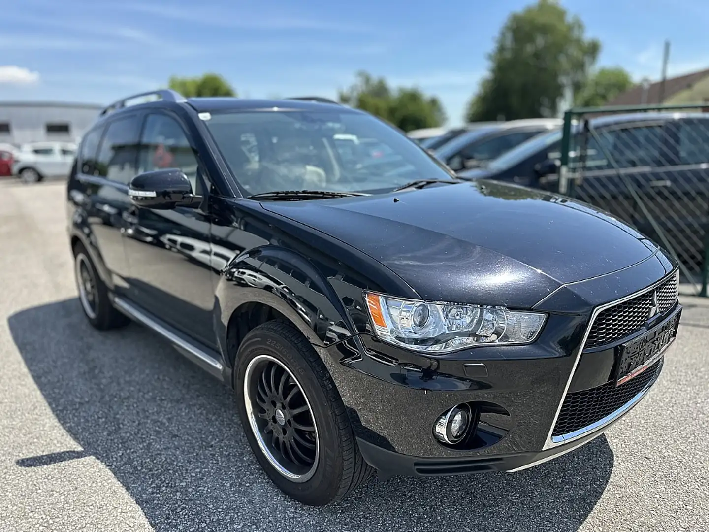Mitsubishi Outlander 2,2 DI-D TC-SST Intense+ Aut. Schwarz - 2