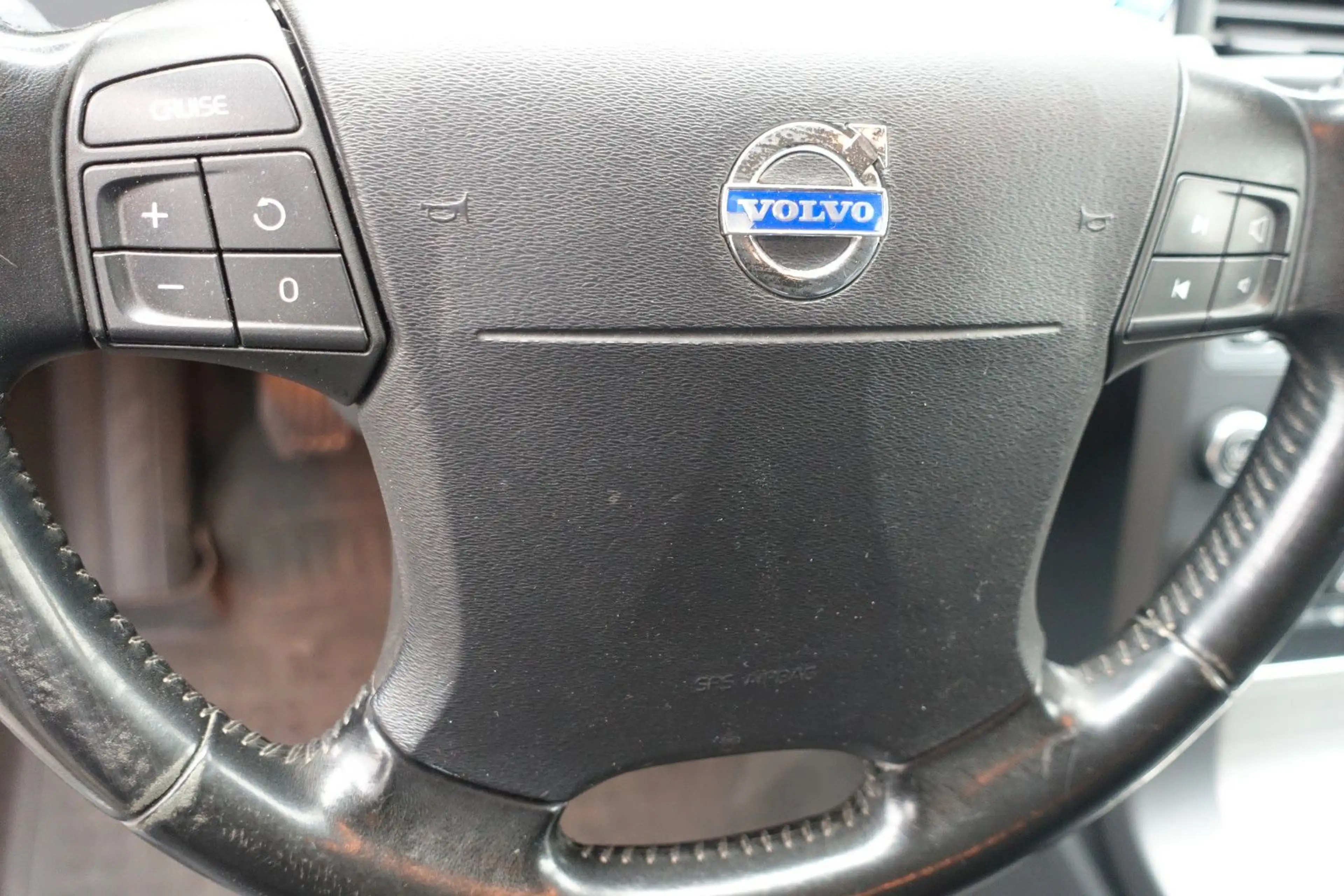 Volvo V70 Kombi 2.0*KLIMA*AHK*TEMPOMAT*TÜV+SERVICE NEU — photo 13