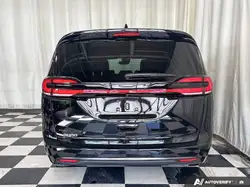 Chrysler Pacifica 2027