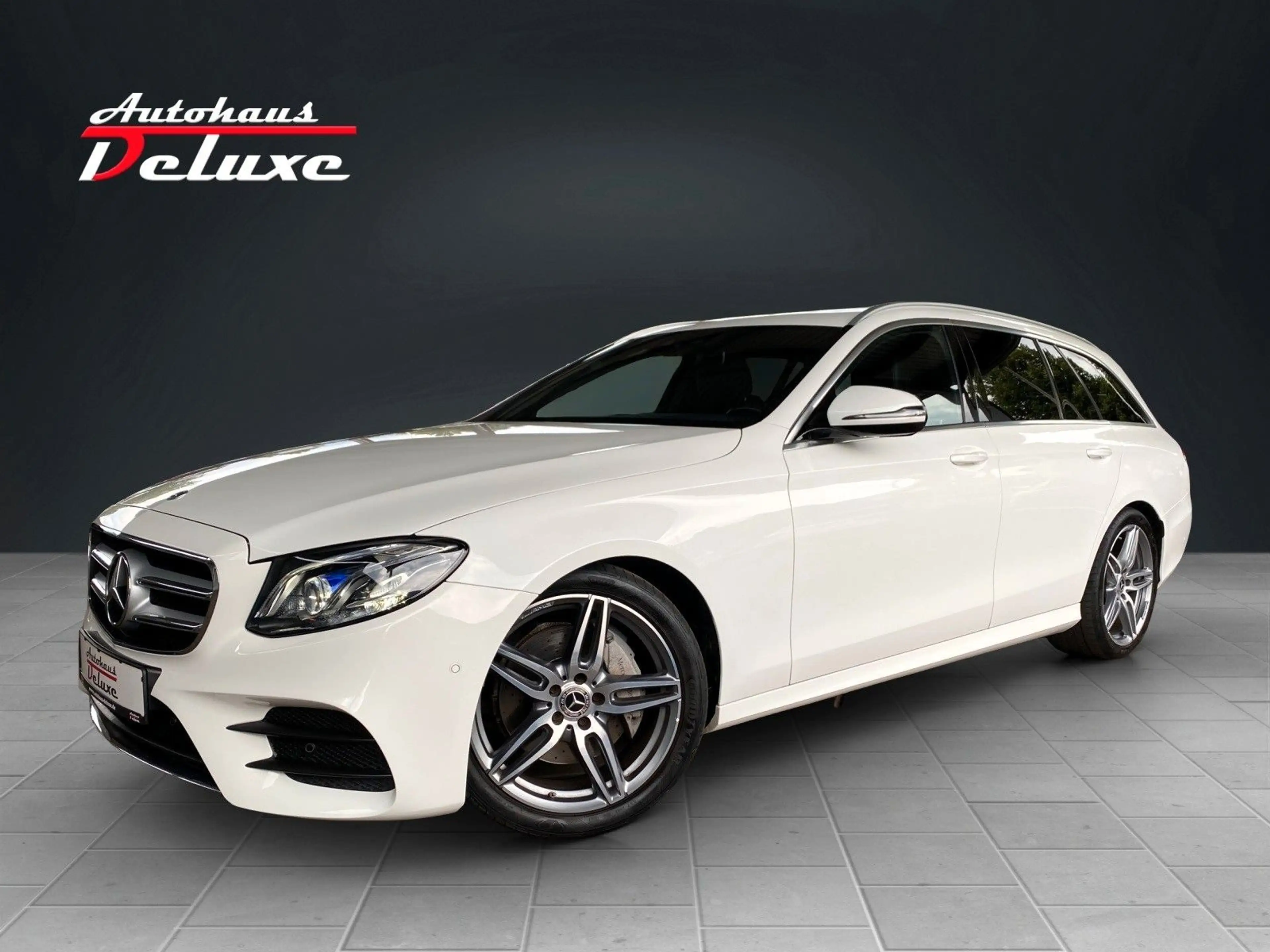 Mercedes-Benz E 250 T AMG-LINE NAVI-KAMERA-EGSD-AHK-LED-STHZ-H