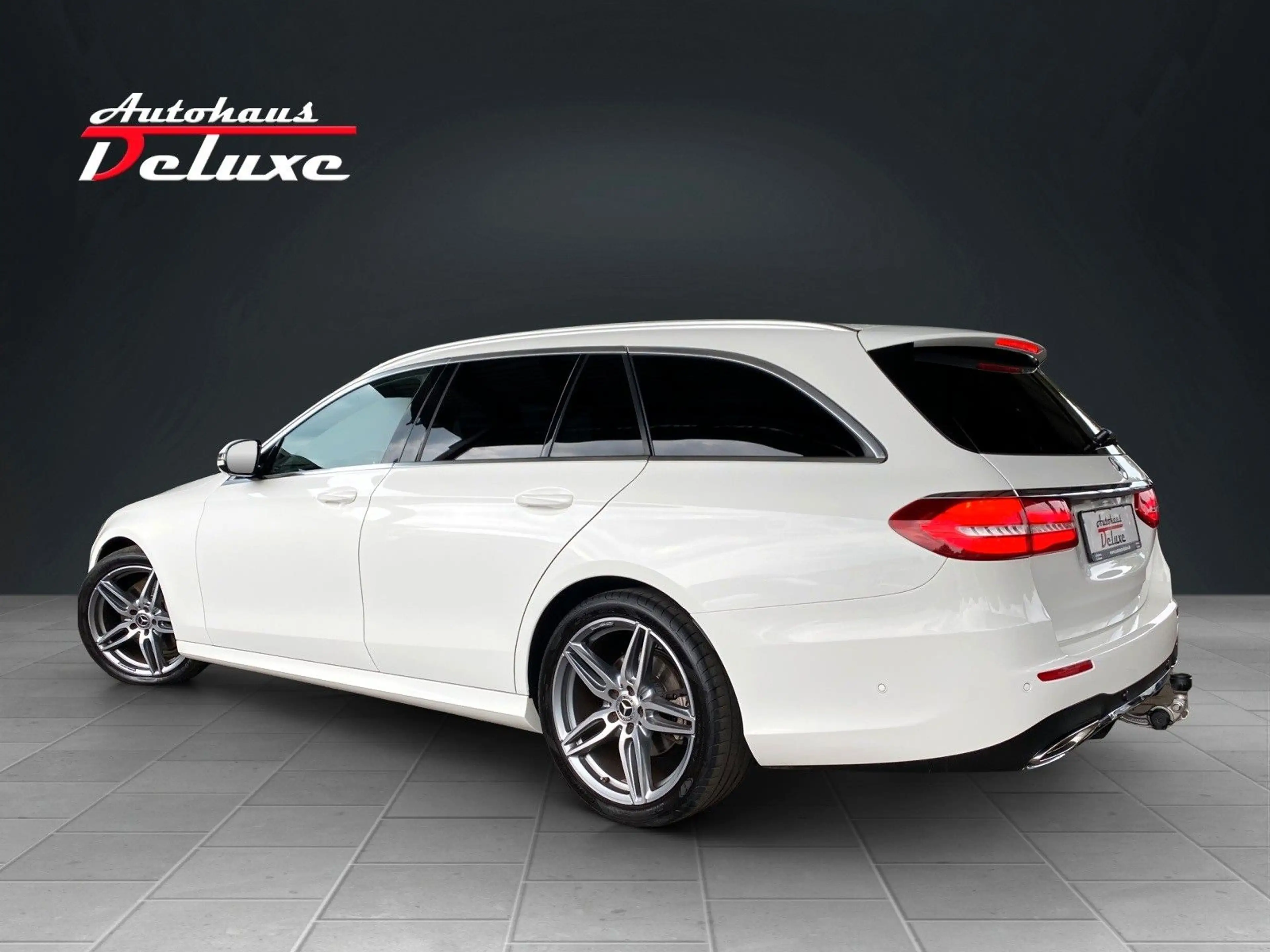 Mercedes-Benz E 250 T AMG-LINE NAVI-KAMERA-EGSD-AHK-LED-STHZ-H — photo 5