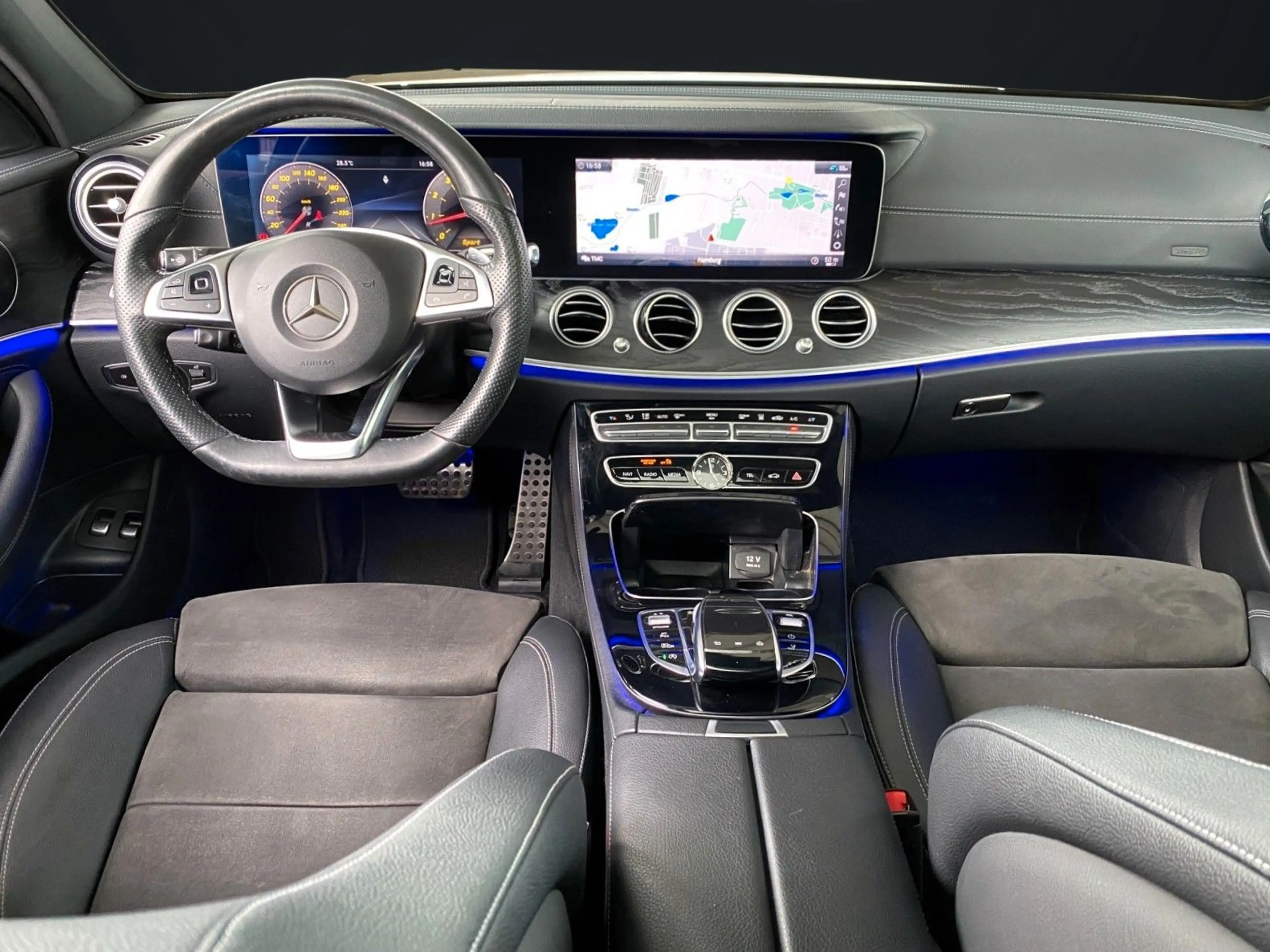 Mercedes-Benz E 250 T AMG-LINE NAVI-KAMERA-EGSD-AHK-LED-STHZ-H — photo 9