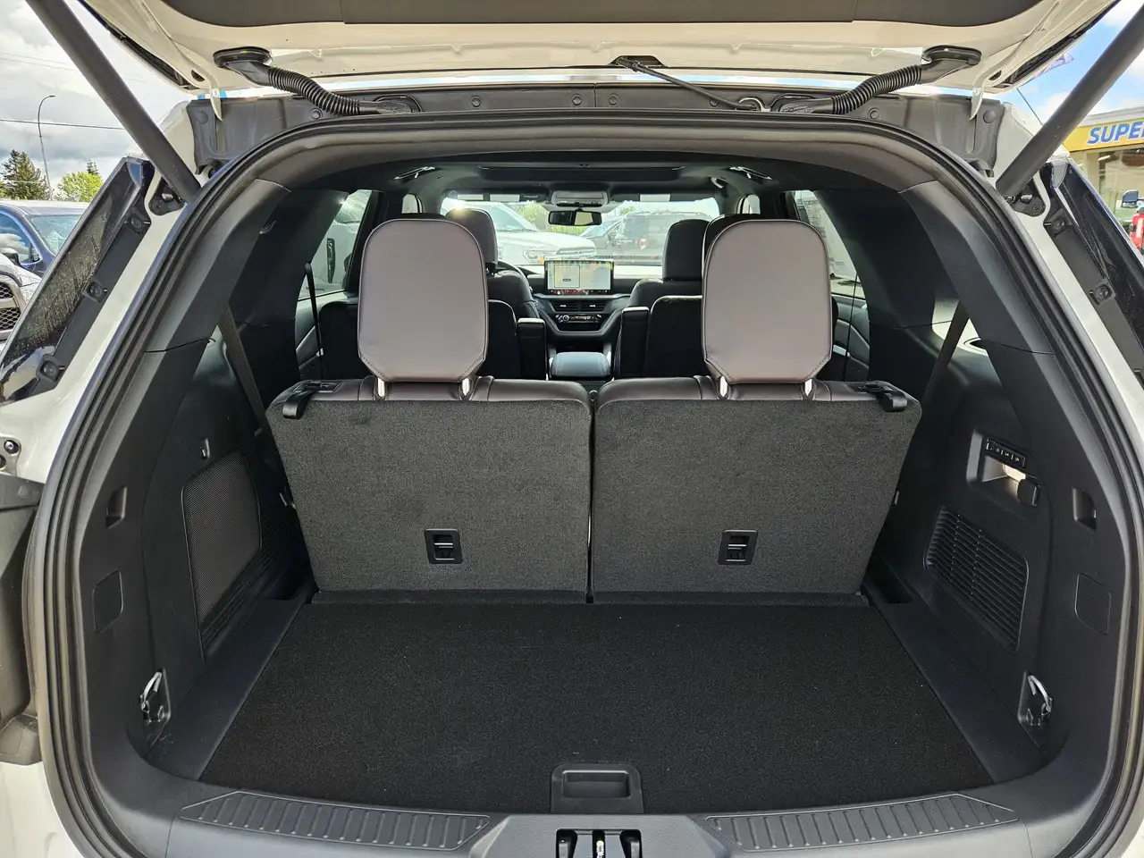 Ford Explorer снимка Ford Explorer
