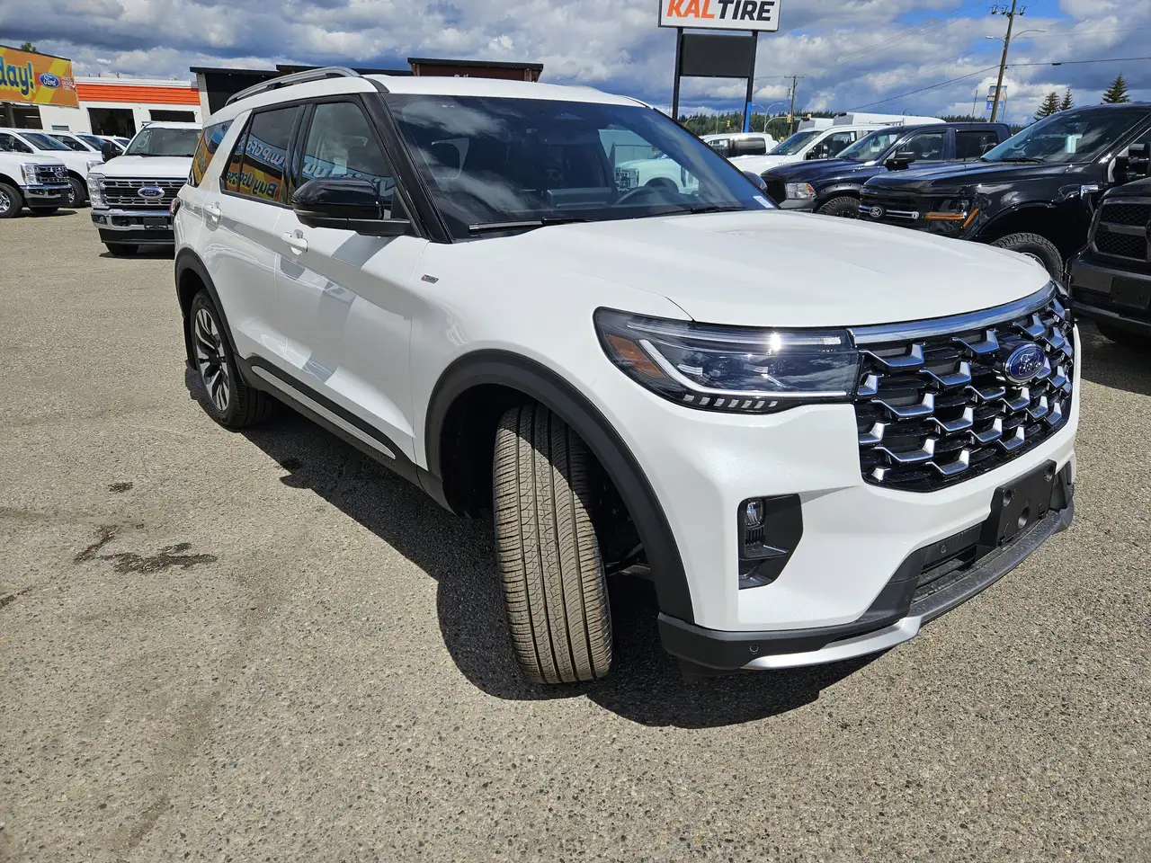 Ford Explorer снимка Ford Explorer