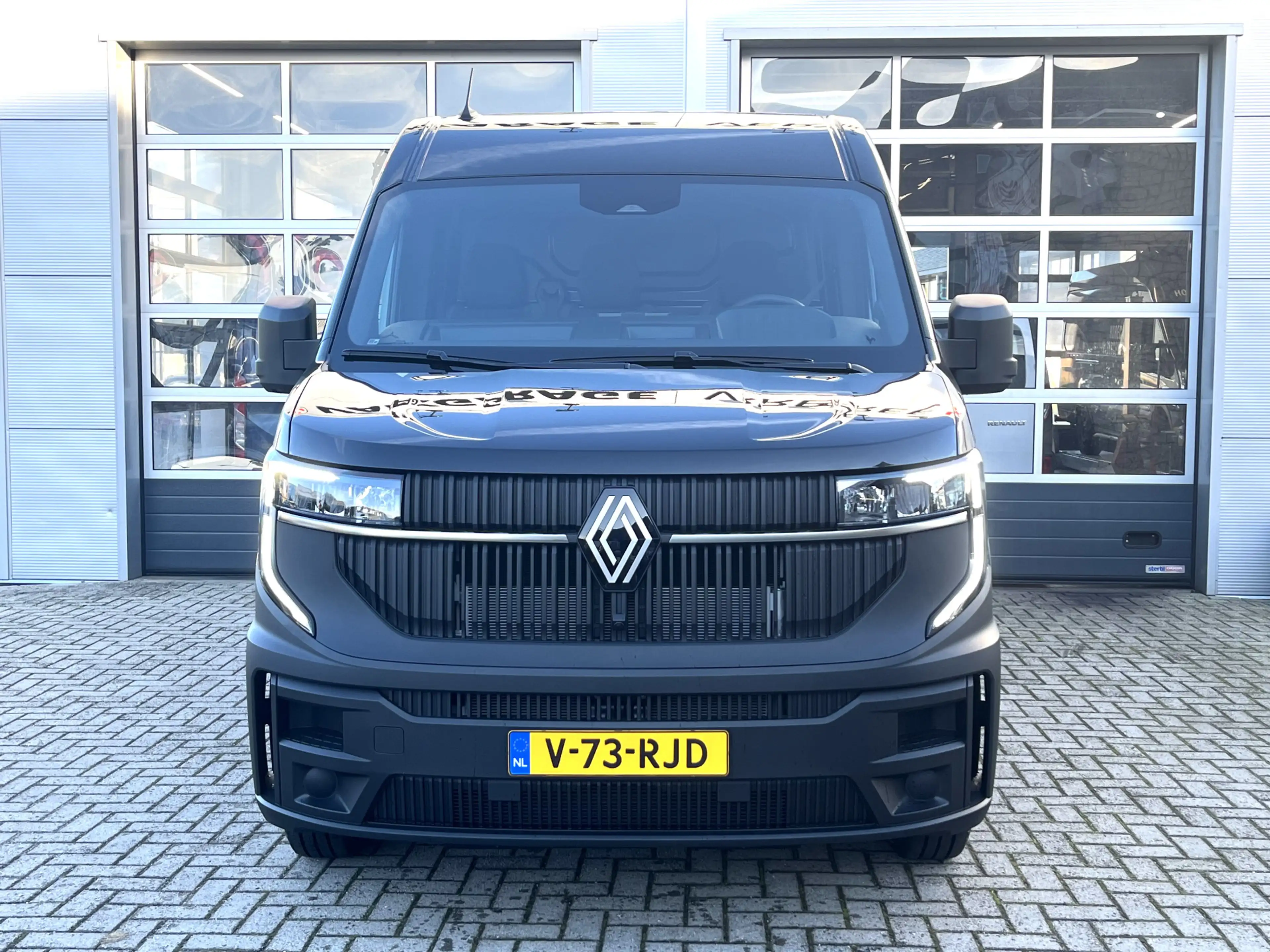 Renault Master E-Tech T35 L2H2 Extra long range 87 kWh | Navigati — photo 2