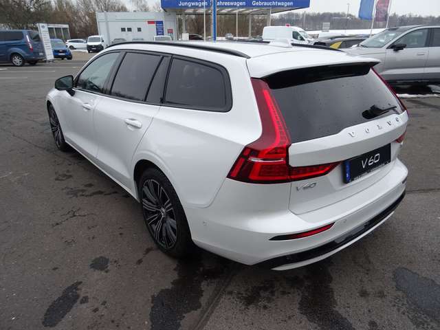 Volvo V60 Kombi T6 Plus Dark Plug-In Hybrid AWD