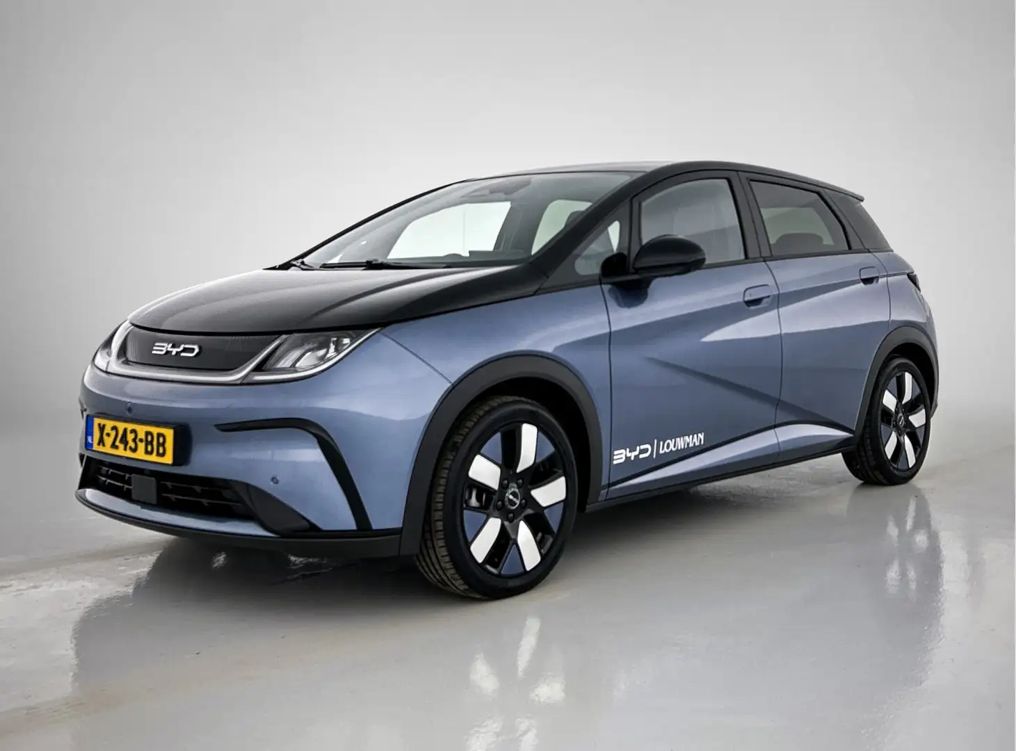 BYD Dolphin Design 60 kWh | 427 KM WLTP | Panoramadak | V2L | Negru - 1
