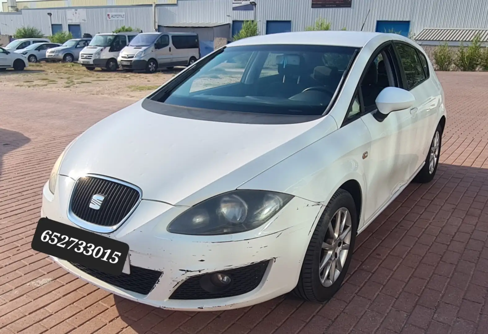 SEAT Leon 1.6TDI CR Style Copa Wit - 1