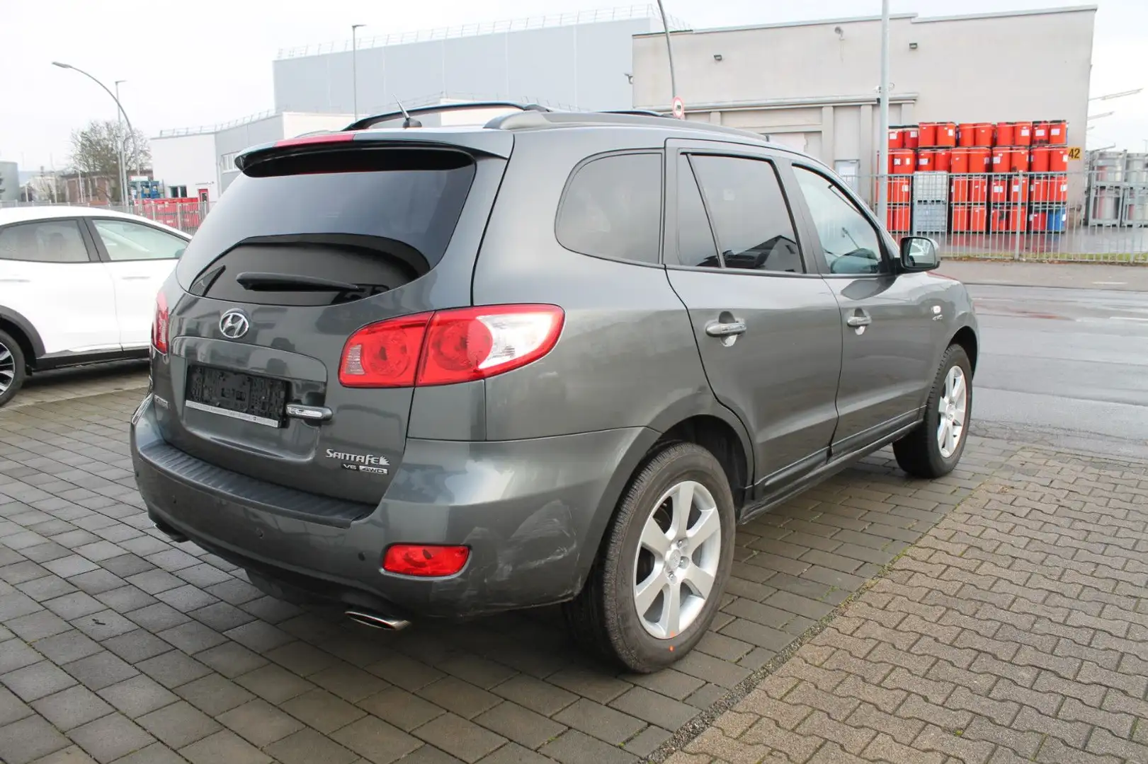 Hyundai SANTA FE 2.7 GLS Gasanlage Navigation TÜV 12/27 Grau - 2