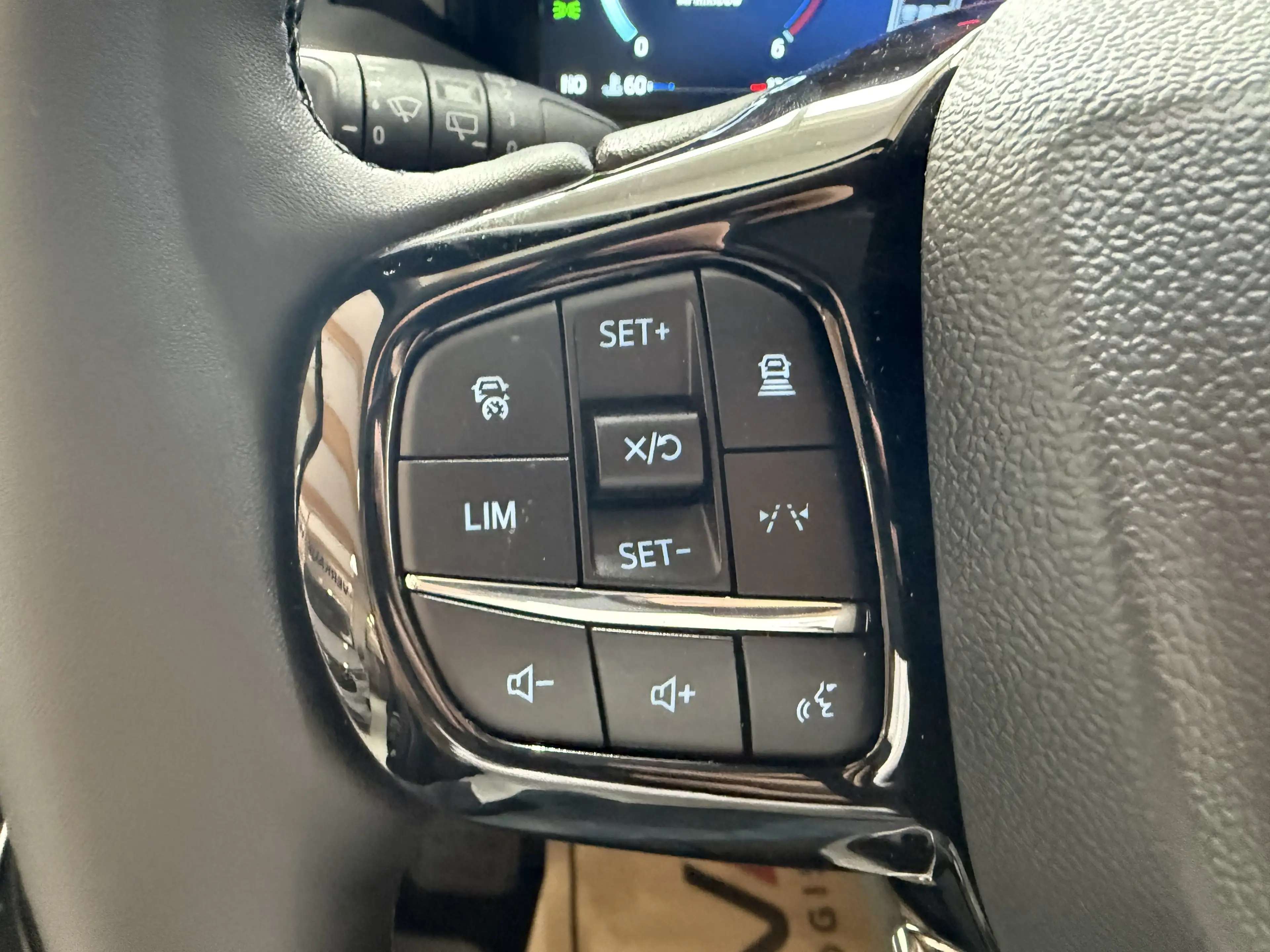 Ford Tourneo Custom Titanium X L1 Standheizung / 70L Tank / ACC — photo 13