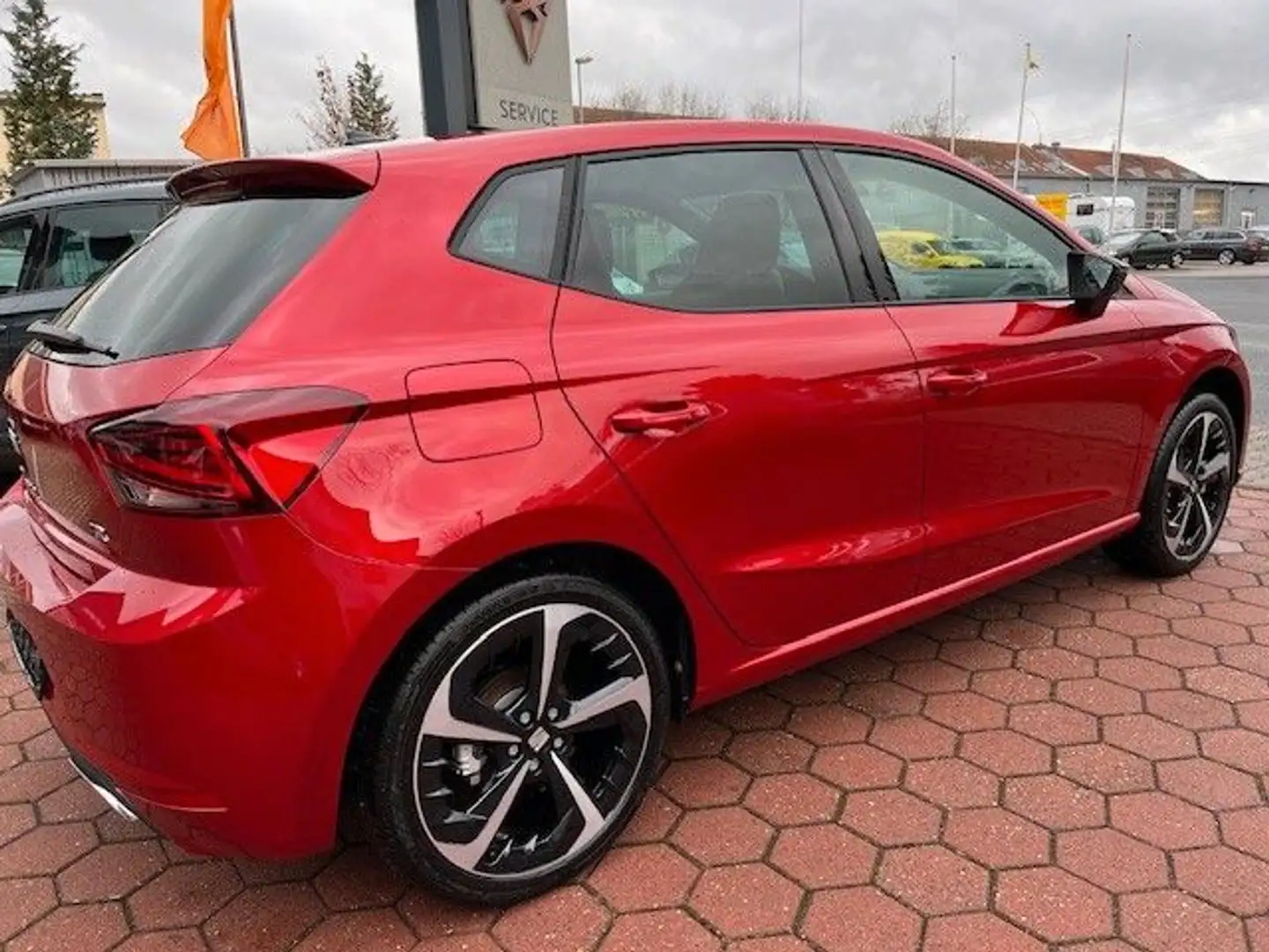 SEAT Ibiza FR 1,0 TSI FR 85kW ,NAVI, Full-Link, SHZ Rouge - 2