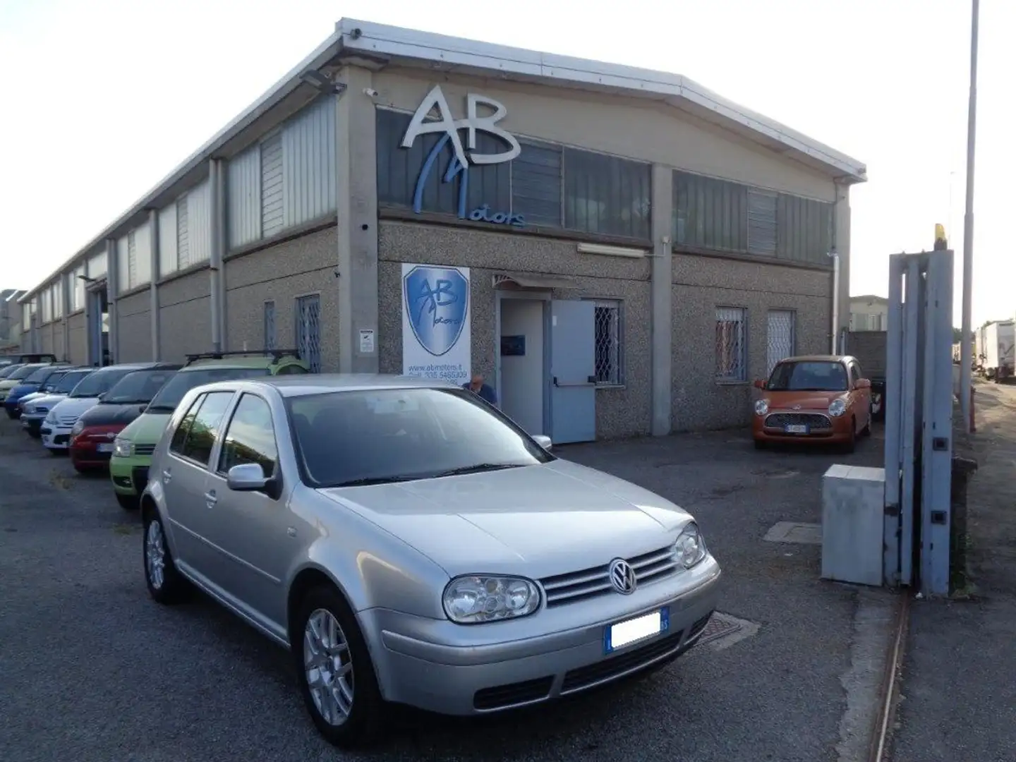 Volkswagen Golf 1.6 16V cat 5 porte Highline *OK NEOPATENTATI* Argento - 1