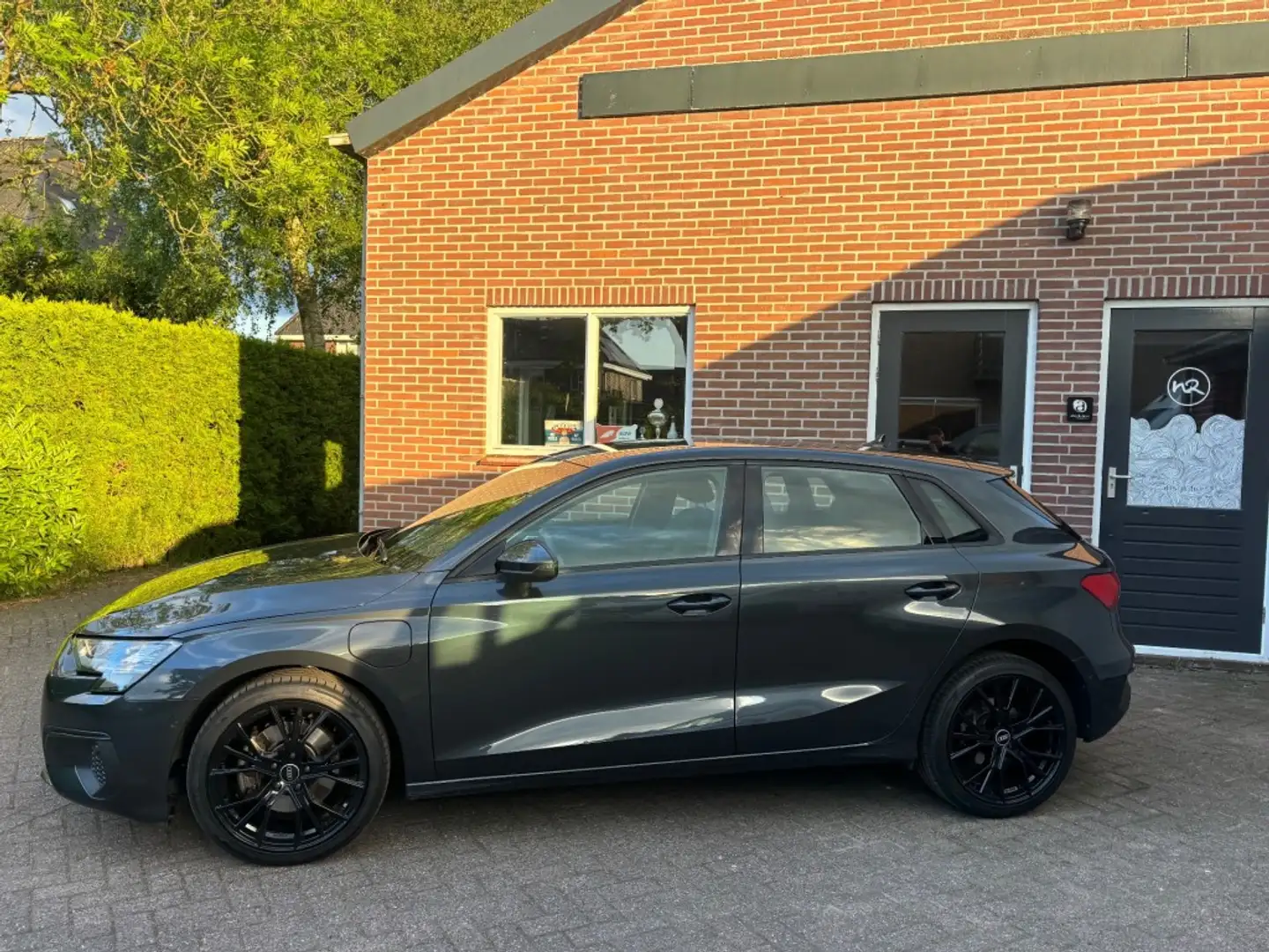 Audi A3 Sportback 40 TFSI e, Leer, Led, Navi Grijs - 2