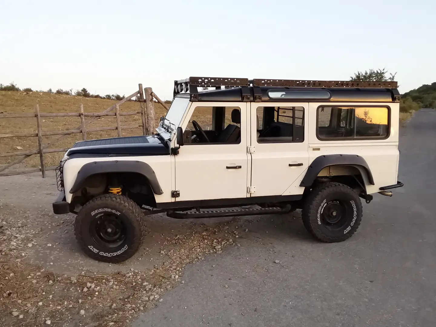 Land Rover Defender Td5 110 Bianco - 1