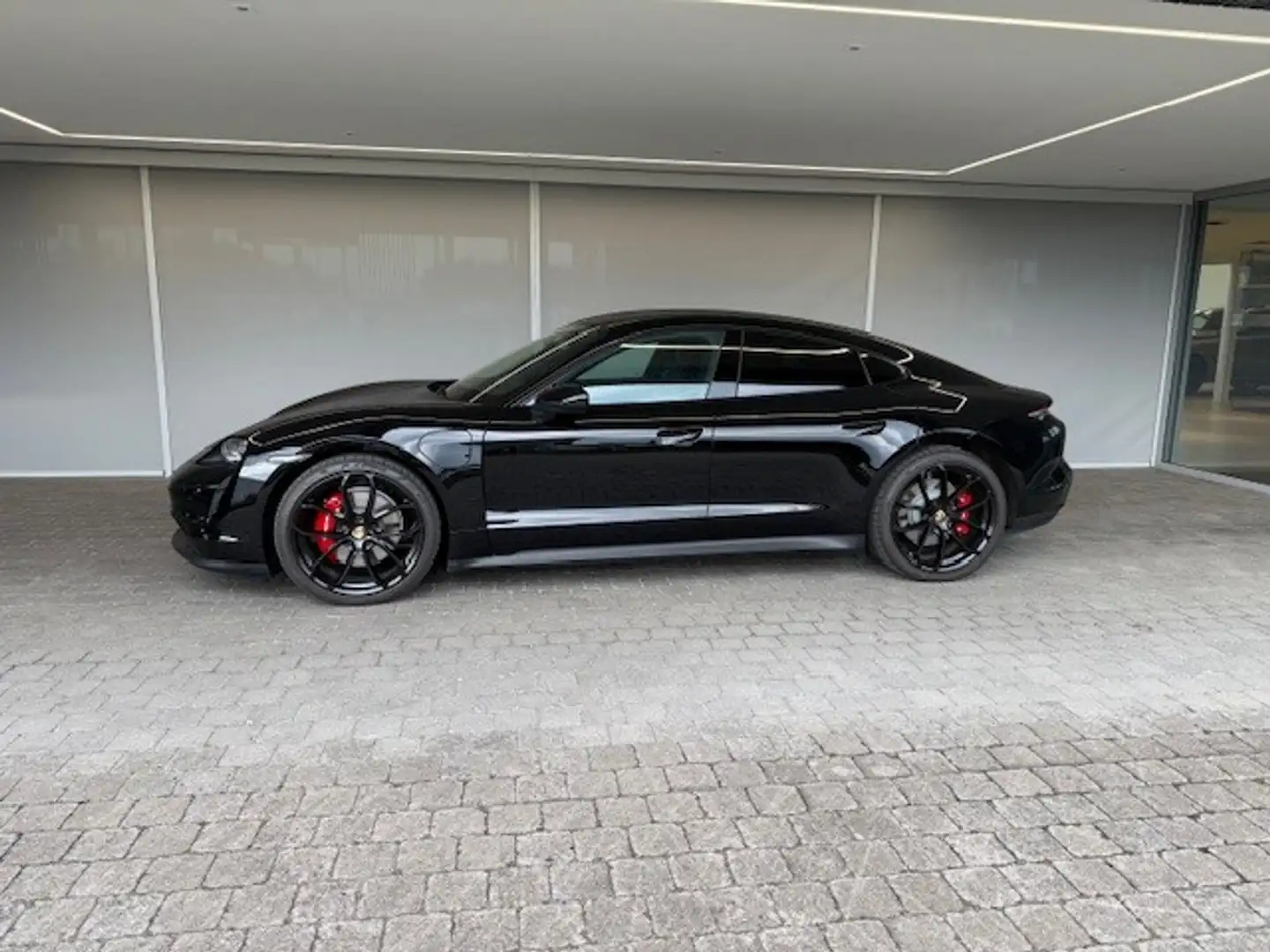 Porsche Taycan Perf. bat. Zwart - 1