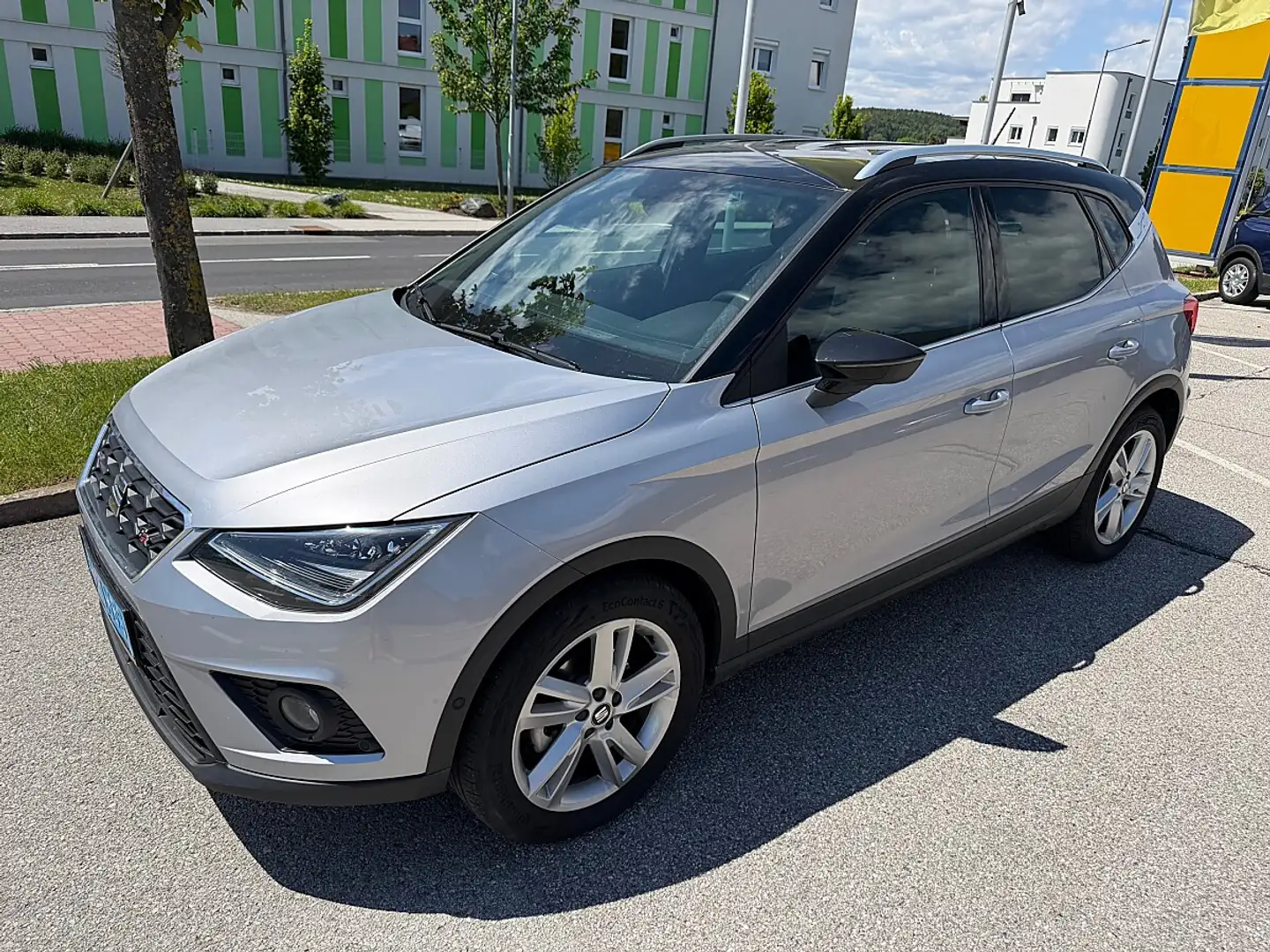 SEAT Arona 1,0 Eco TGI FR **Kamera/Abstandstempomat/Navi/S... Silber - 1