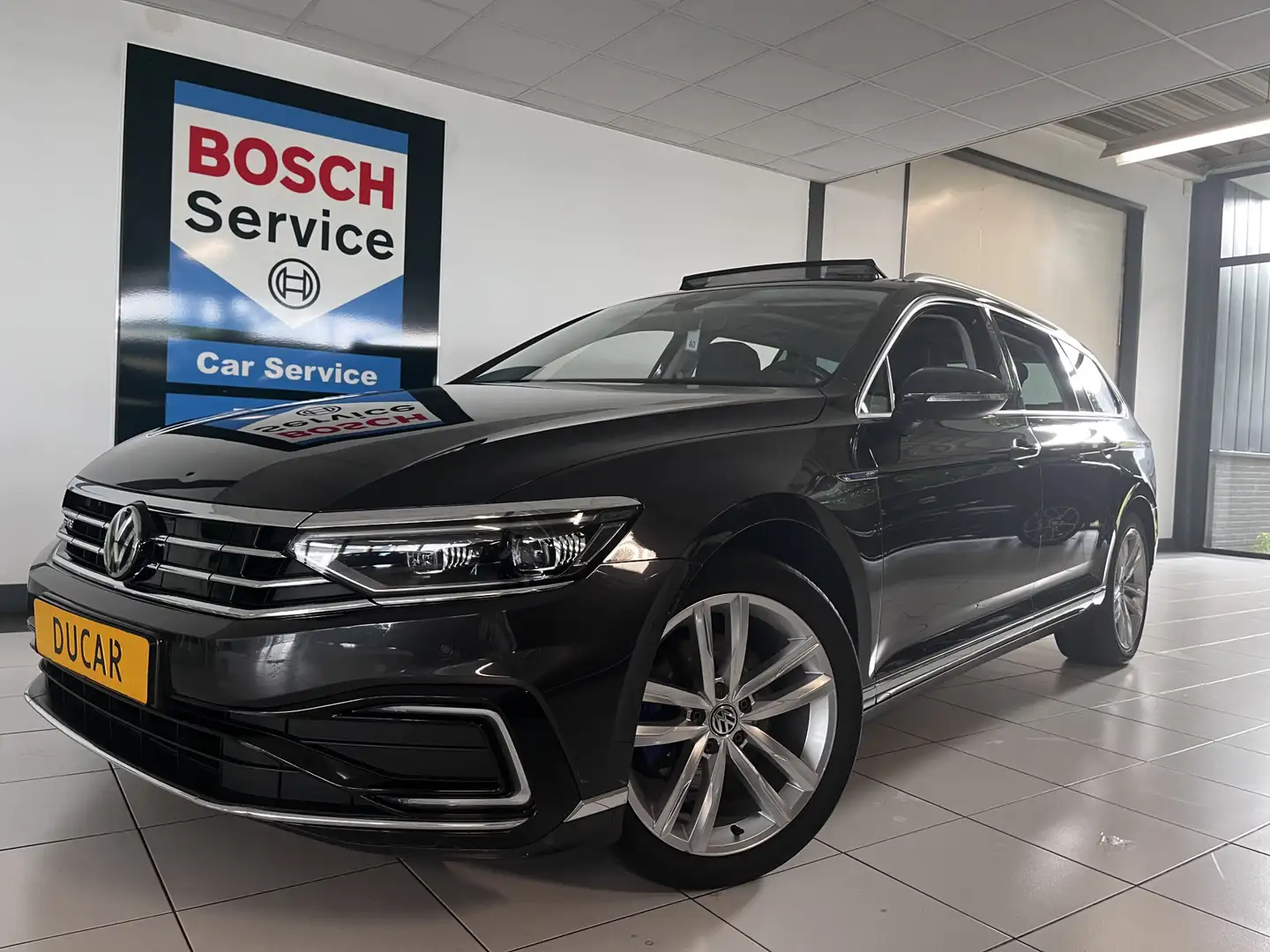 Volkswagen Passat Variant 1.4 TSI PHEV GTE Business Panorama dak / Alcantara Gris - 1
