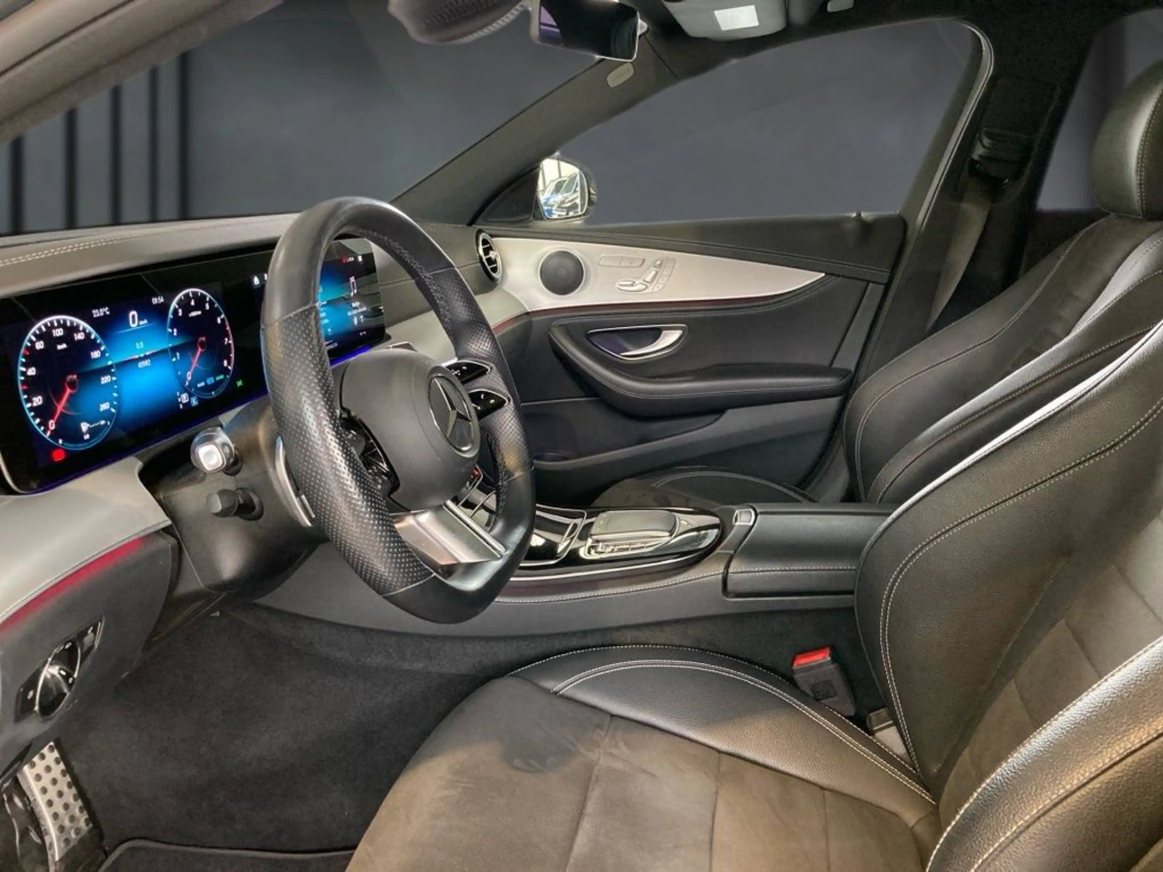 Mercedes-Benz E 450 4M T AMG+AHK+360°+SD+Distronic+Memory — photo 7