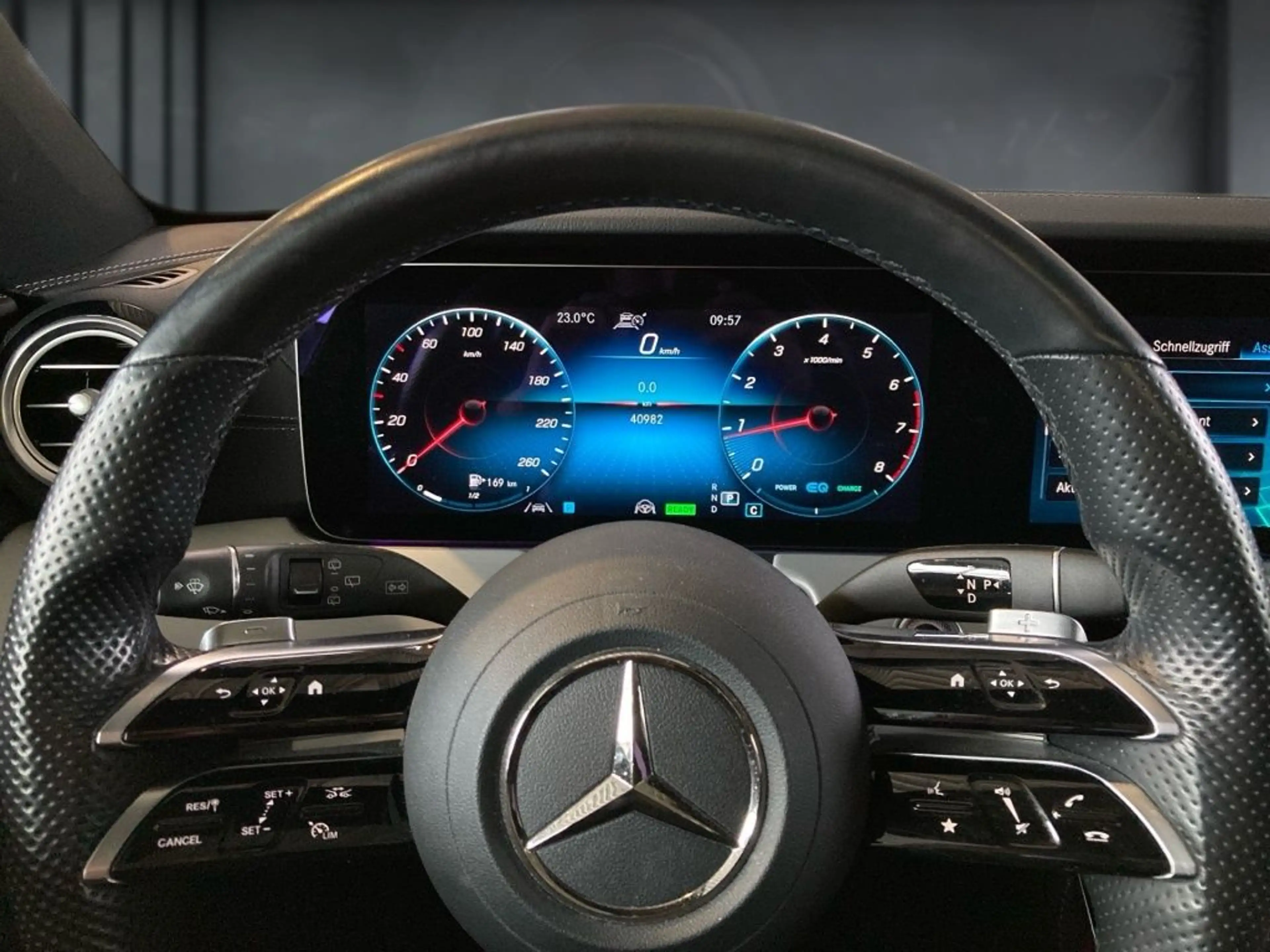 Mercedes-Benz E 450 4M T AMG+AHK+360°+SD+Distronic+Memory — photo 8