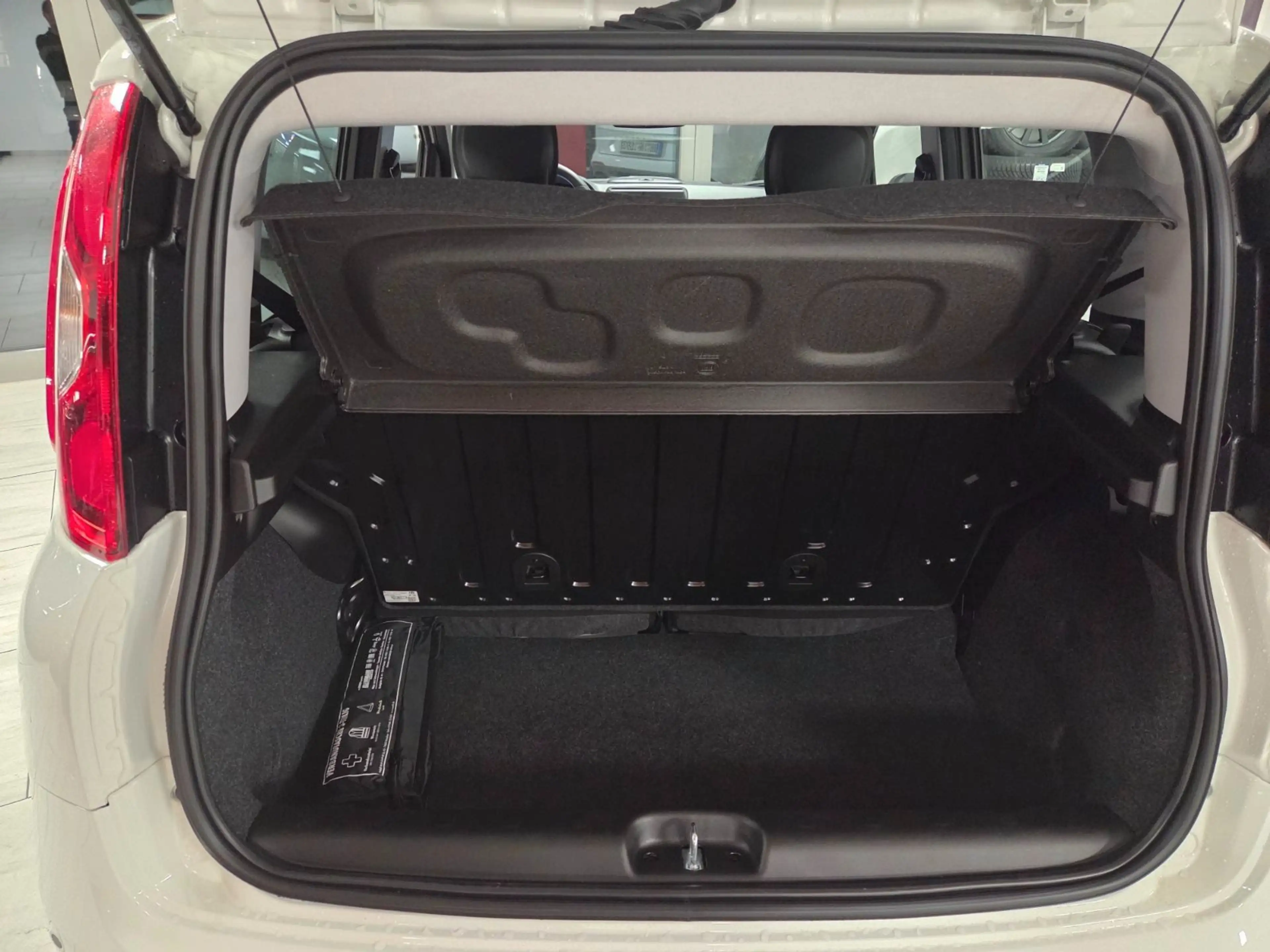Fiat Panda "Pandina Pop" 1.0 GSE Hybrid — photo 13