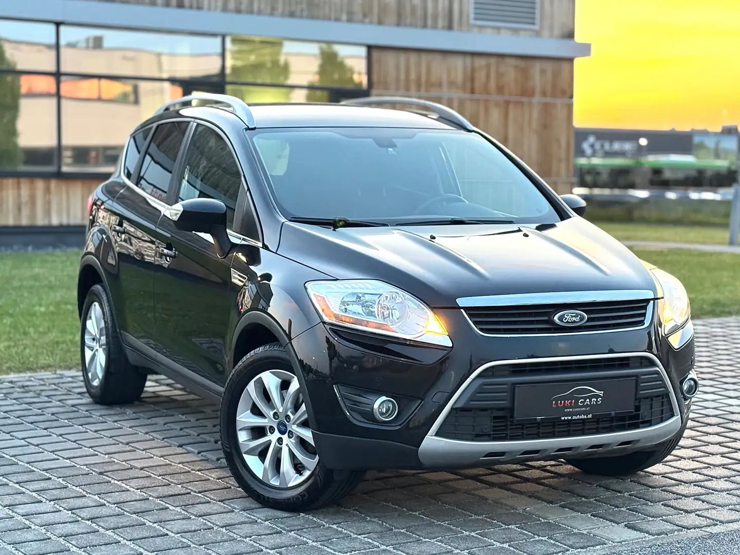 Ford Kuga 2,0 Titanium 4x4 TDCI DPF *NEUES PICKERL, TOP* Noir - 1