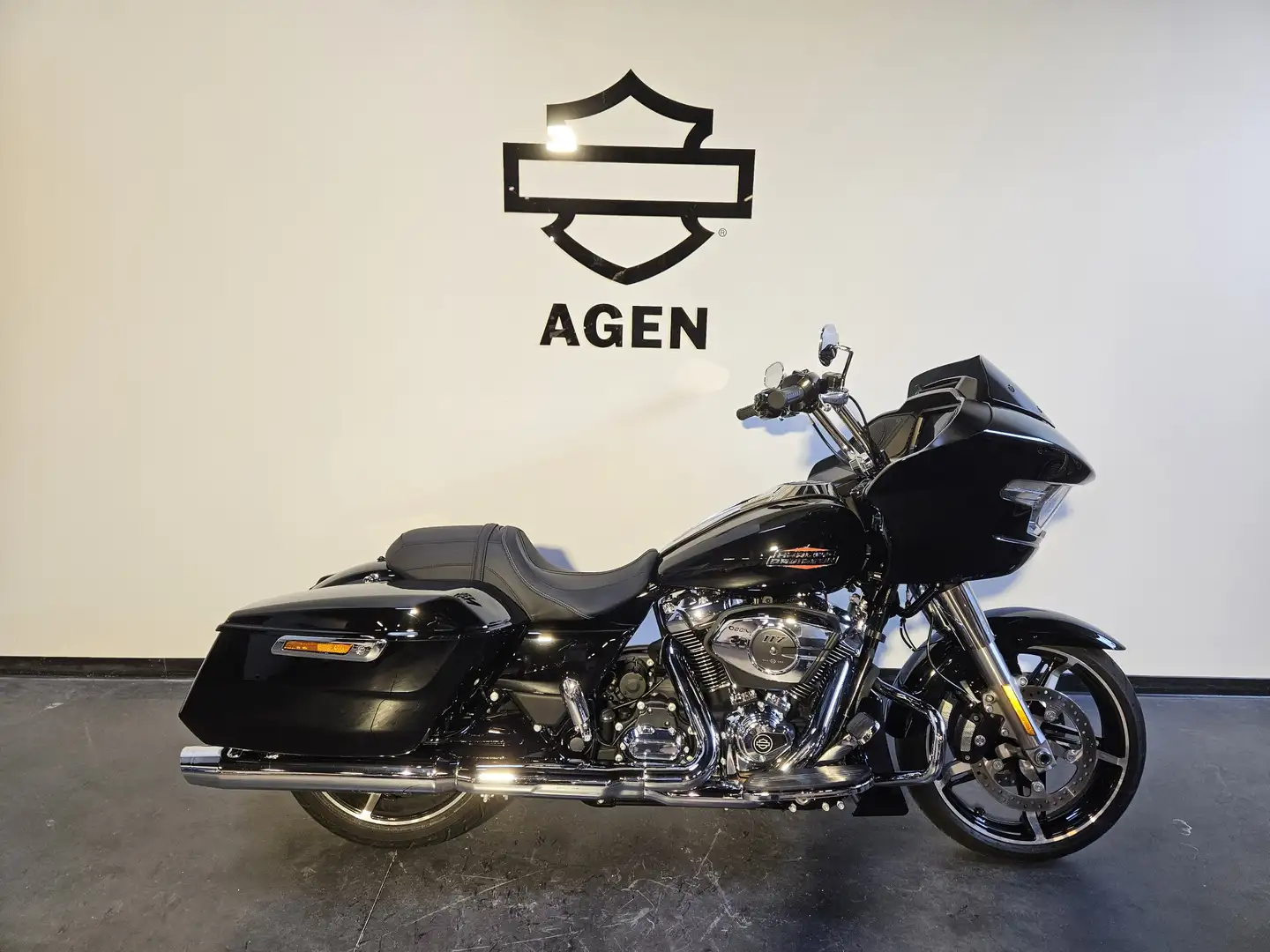 Harley-Davidson Road Glide Negro - 1