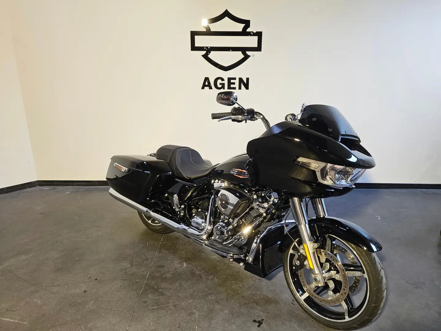 Harley-Davidson Road Glide Negro - 2