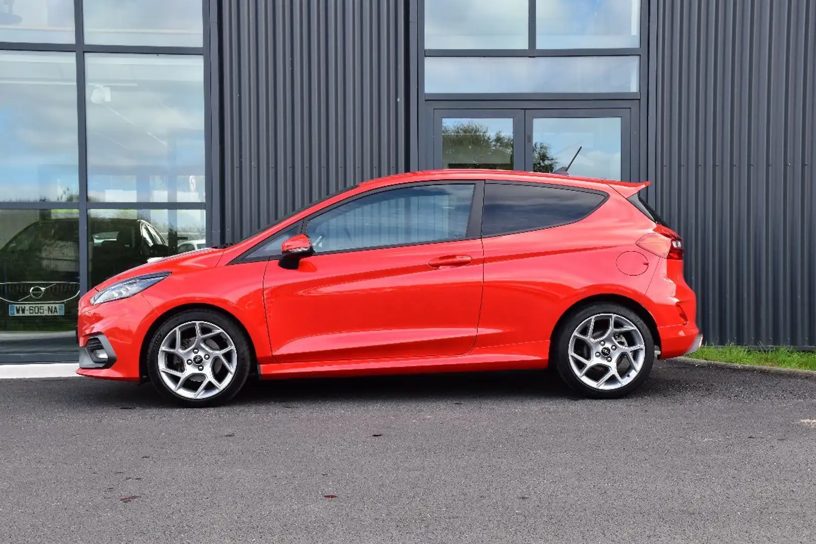 Ford Fiesta VI 1.5 ECOBOOST 200 S&S ST PLUS 3P Rouge - 2
