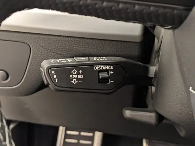 Audi Q5 view 12