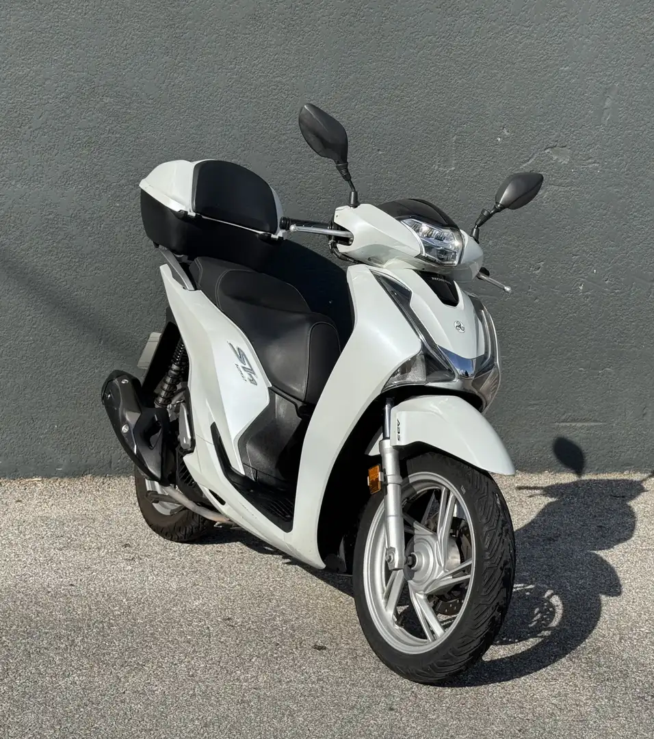 Honda SH 125 Alb - 1