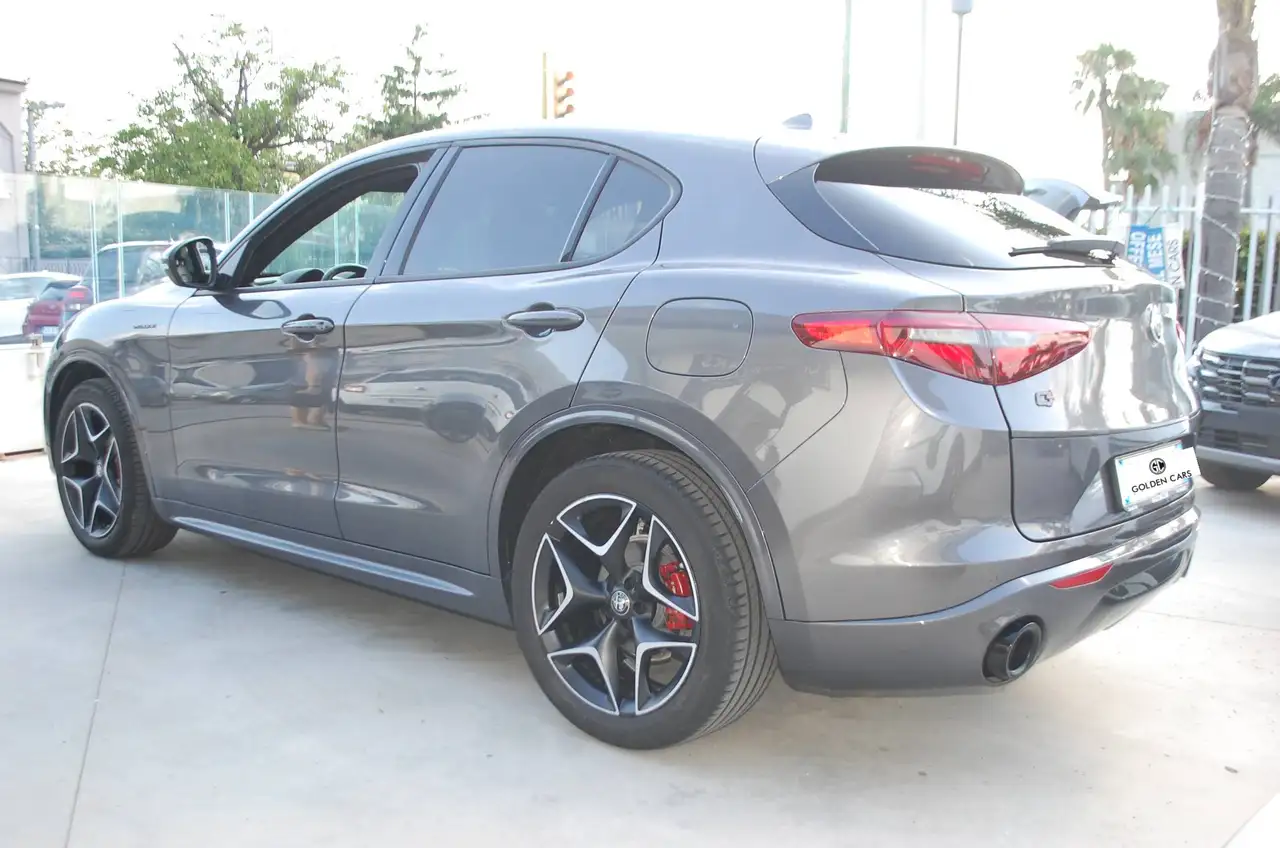 Alfa Romeo Stelvio 2021