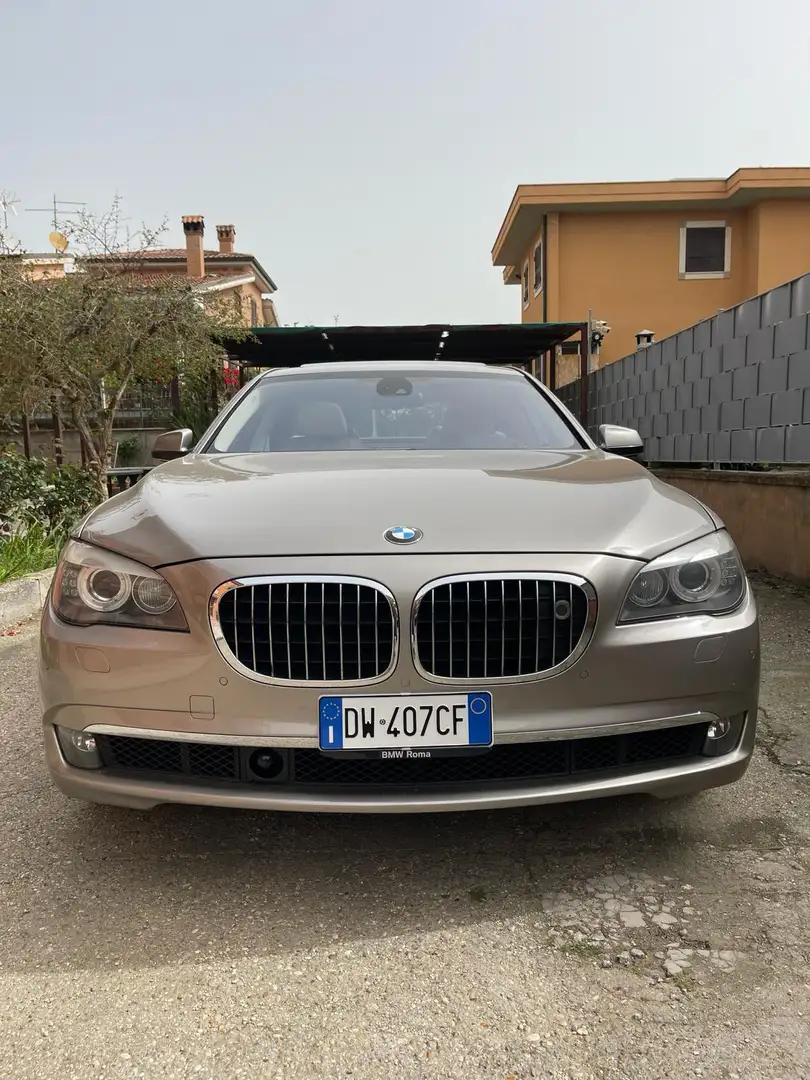 BMW 750 750i Eletta auto Beżowy - 1