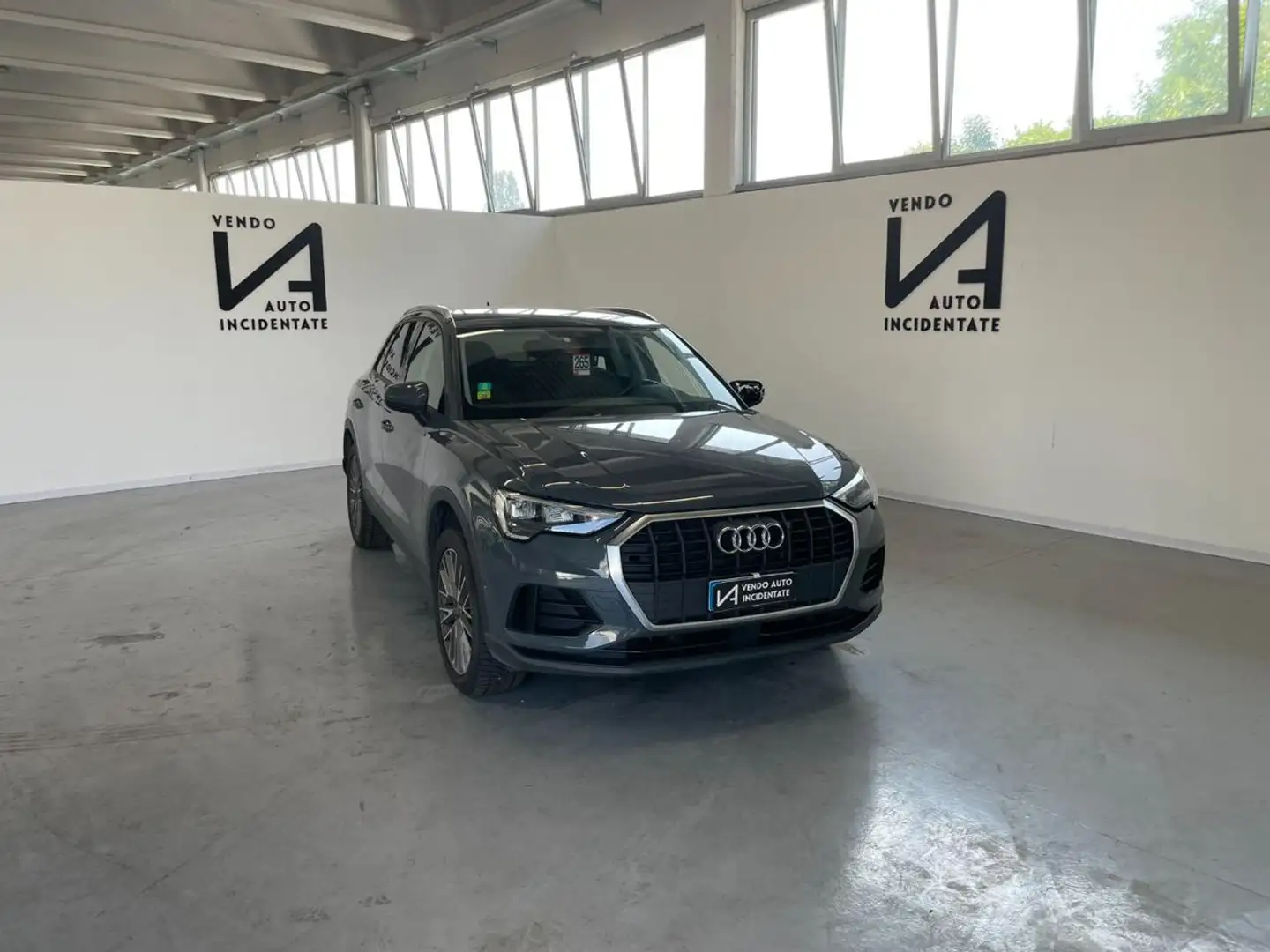 Audi Q3 45 TFSI E 245CV S TRONIC Grigio - 1