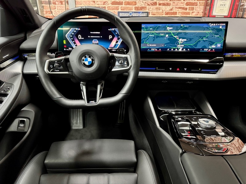 BMW 540 540dA Touring 3.0 303cv Auto xDrive M-SPORT PRO ( — photo 4