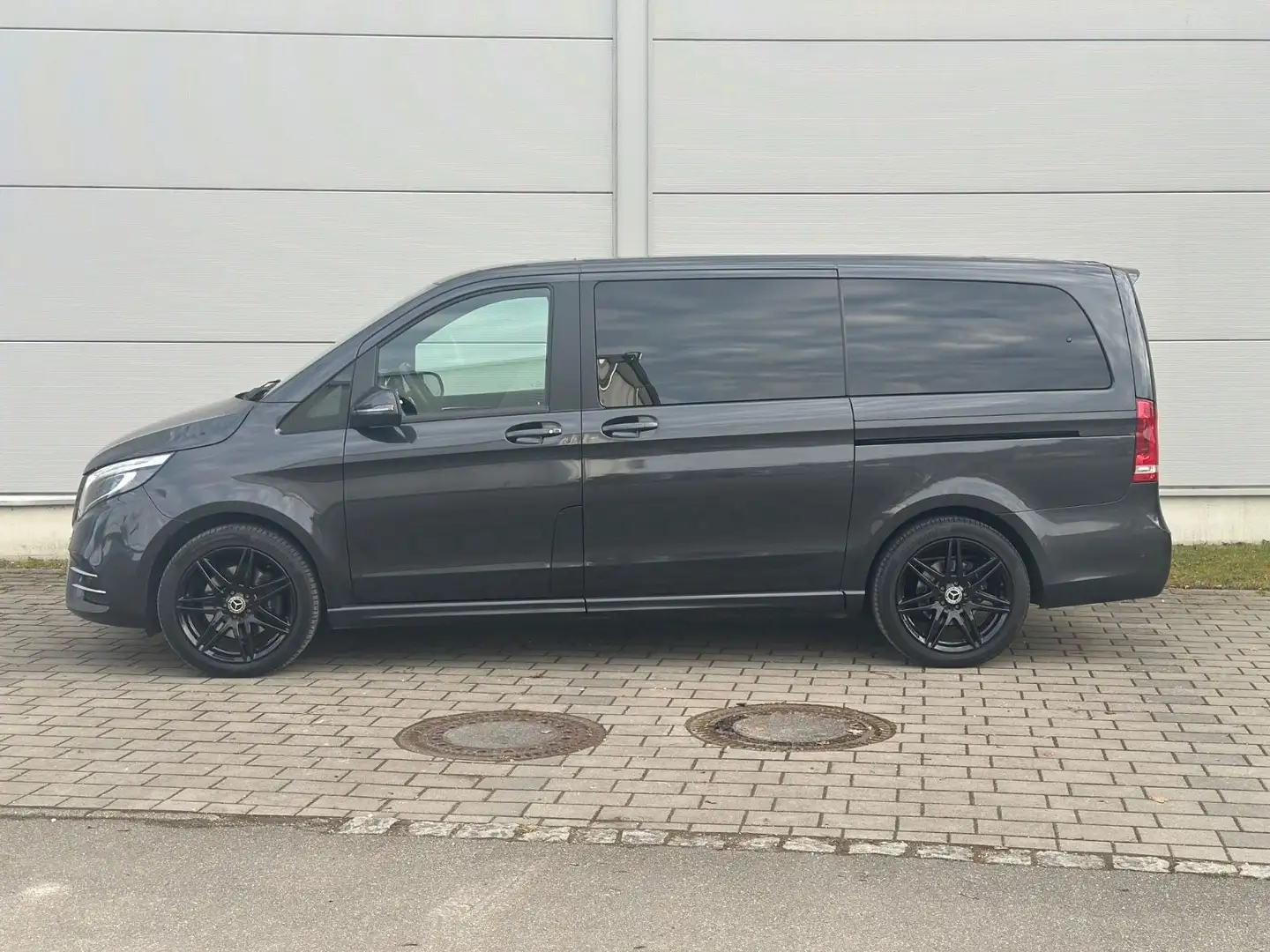Mercedes-Benz V 300 AMG EXCLUSIVE 4 Matic/Kühlfach/Alcantara Gris - 2