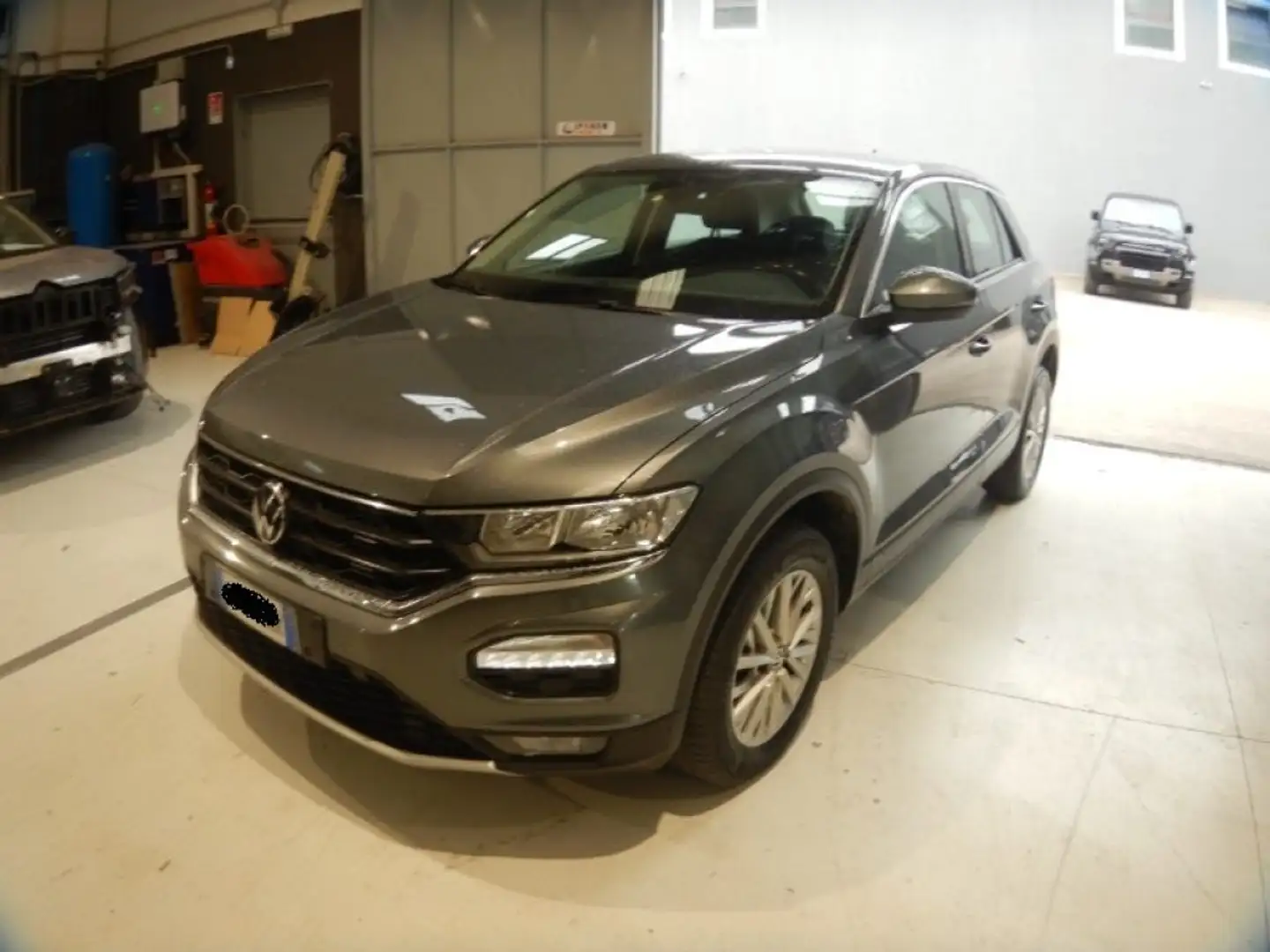 Volkswagen T-Roc 2.0 TDI SCR 150 CV DSG Business BlueMotion Technol Grau - 1
