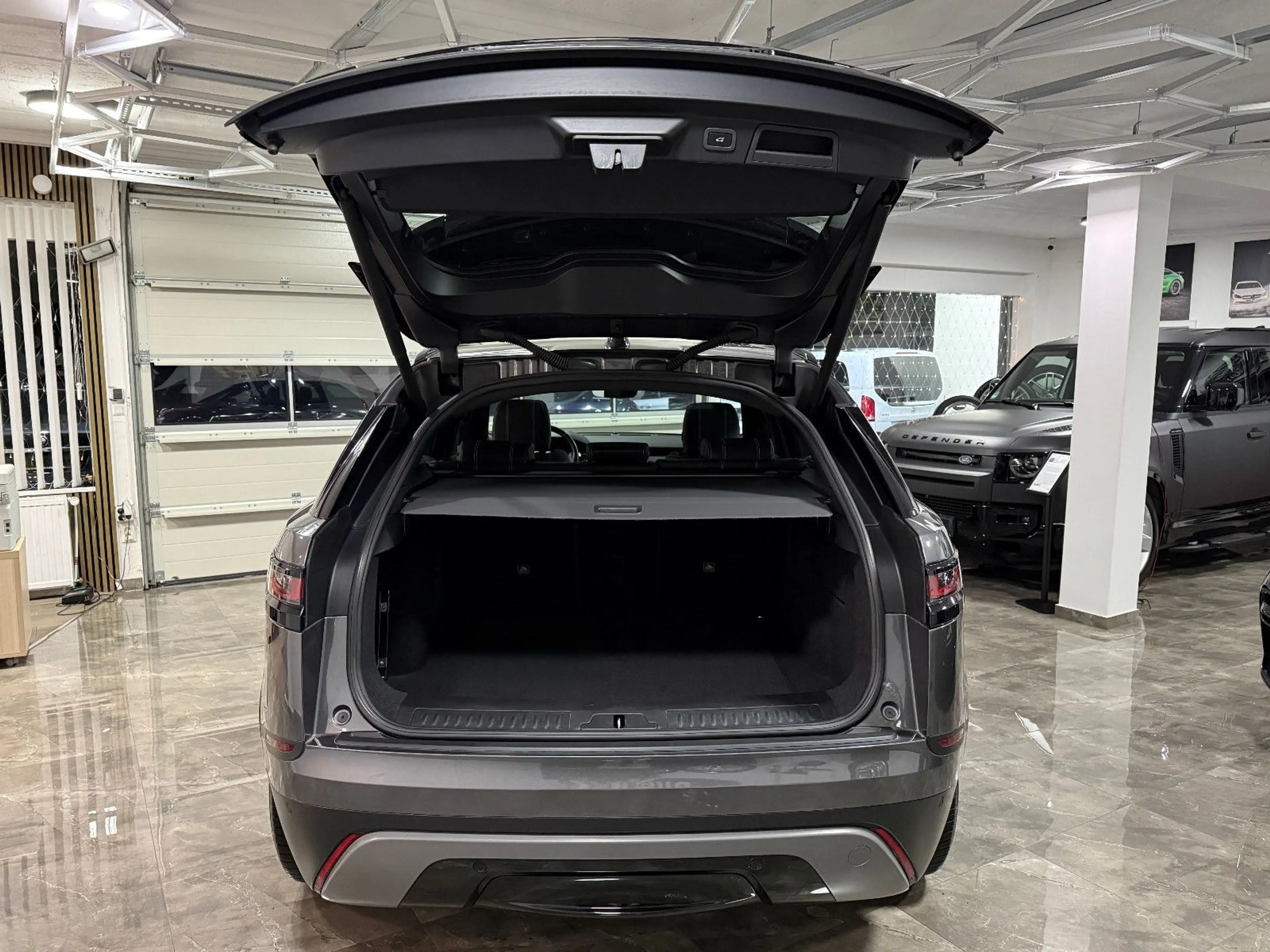 Land Rover Range Rover Velar S 2.0 D240 Keyless Kamera Pano — photo 15