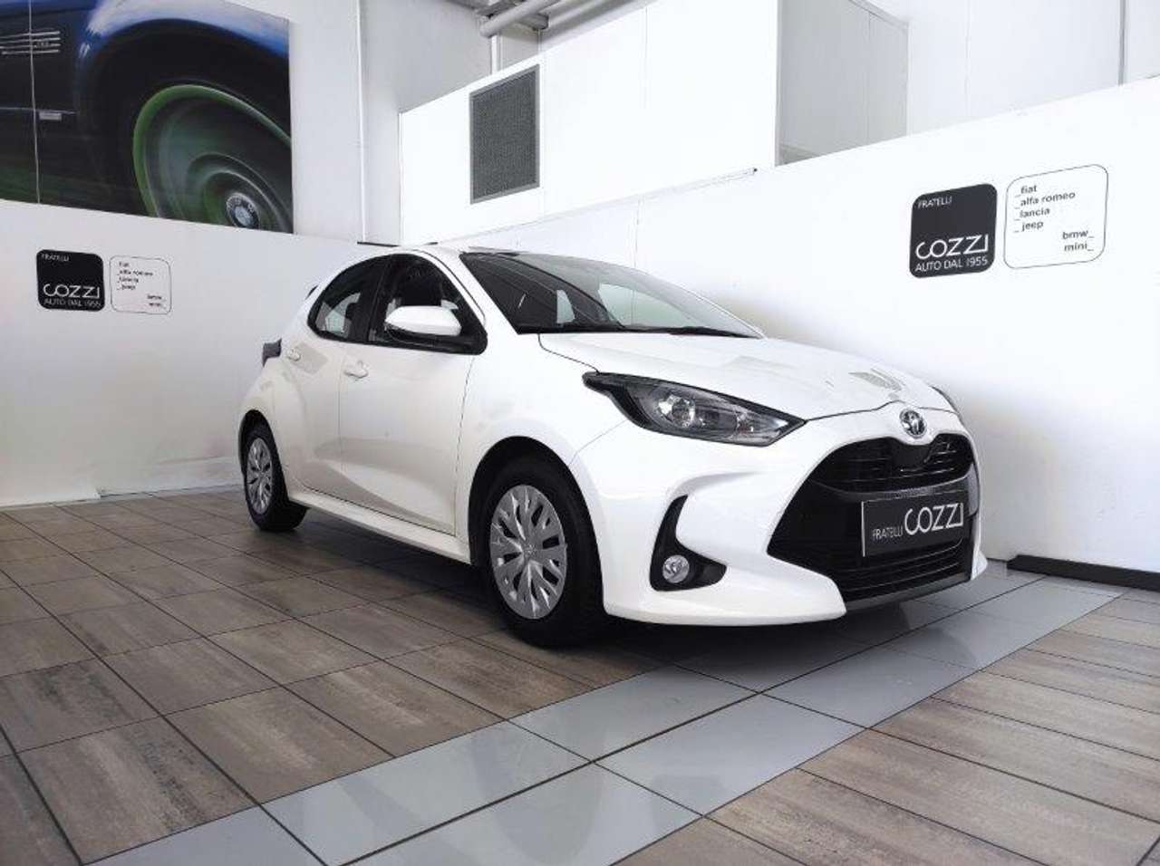 Toyota Yaris 4ª serie ( AUTOCARRO ) 1.5 Hybrid 5 porte Business