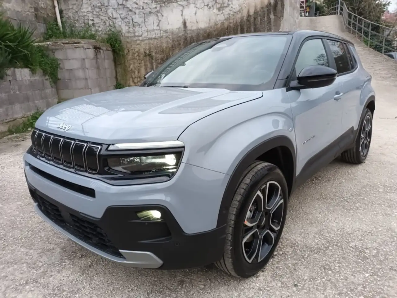 Jeep Avenger 1200 E-HYBRID SUMMIT 110CV AUTOM PACK WINTER PELLE 3