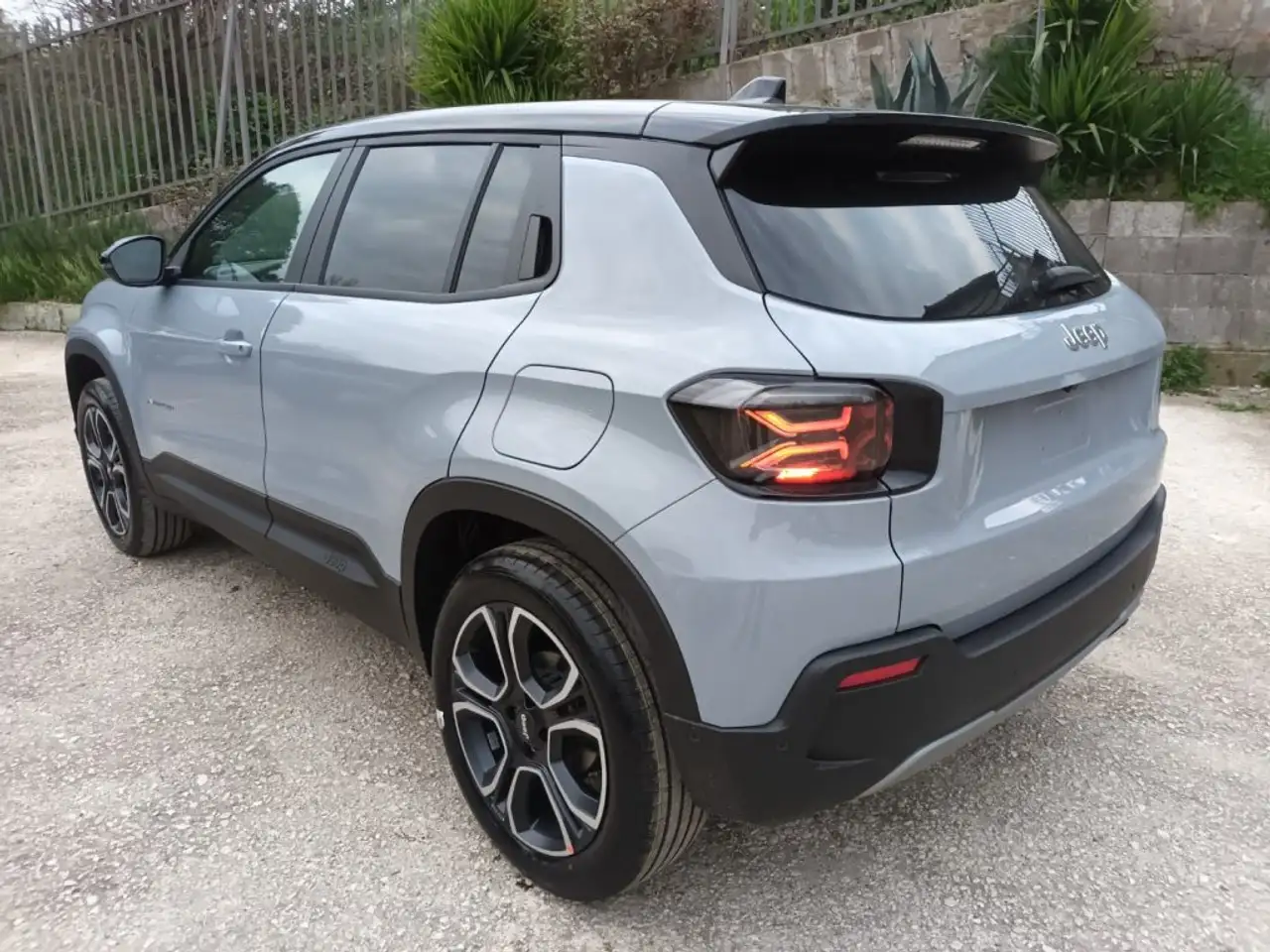 Jeep Avenger 1200 E-HYBRID SUMMIT 110CV AUTOM PACK WINTER PELLE 4