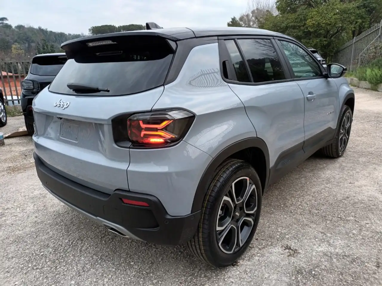 Jeep Avenger 1200 E-HYBRID SUMMIT 110CV AUTOM PACK WINTER PELLE 6