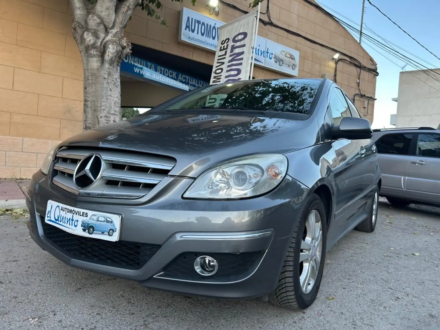 Mercedes-Benz B 200 200CDI Grau - 1