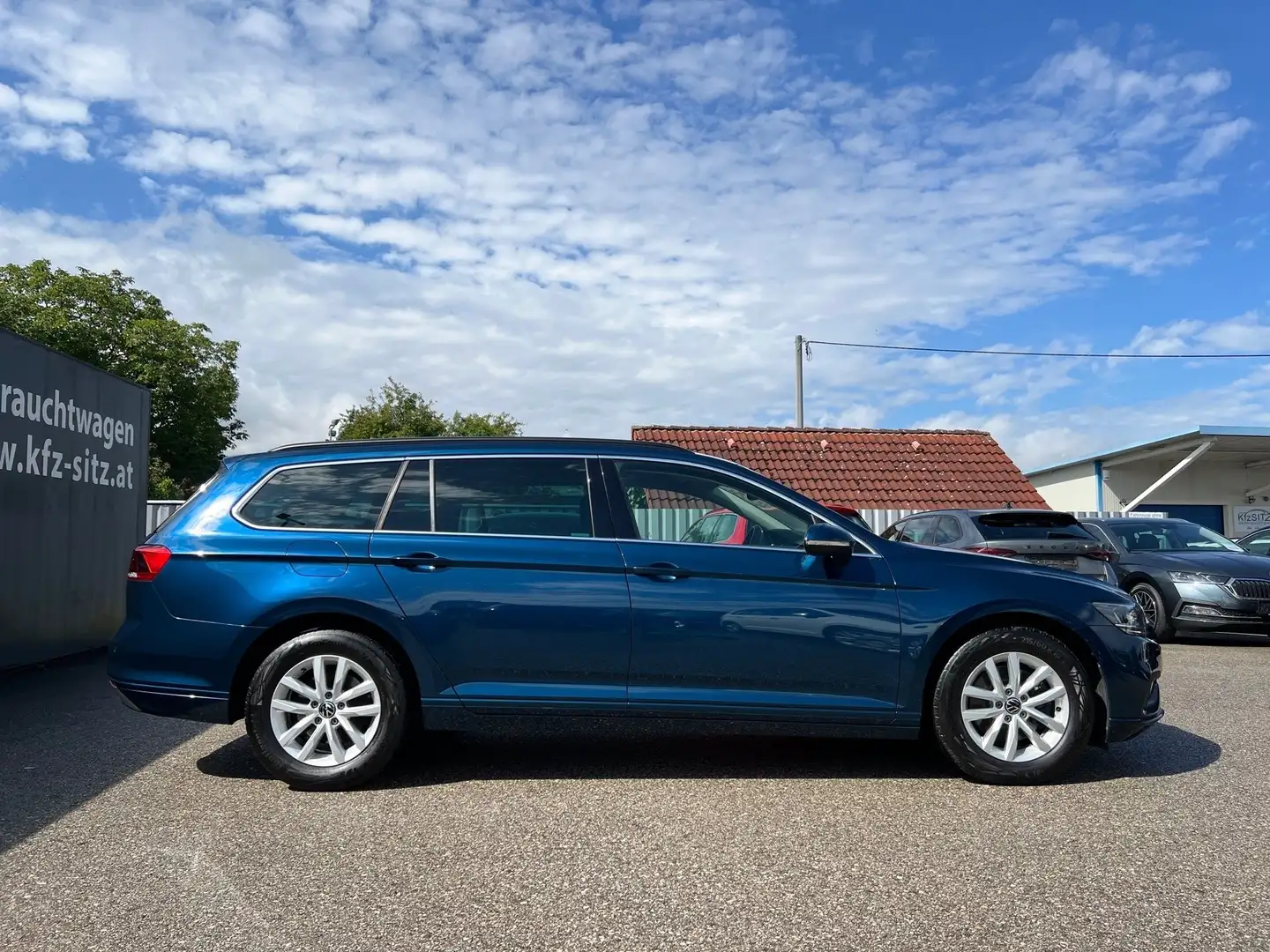 Volkswagen Passat Variant Business 2,0 TDI DSG Blau - 2